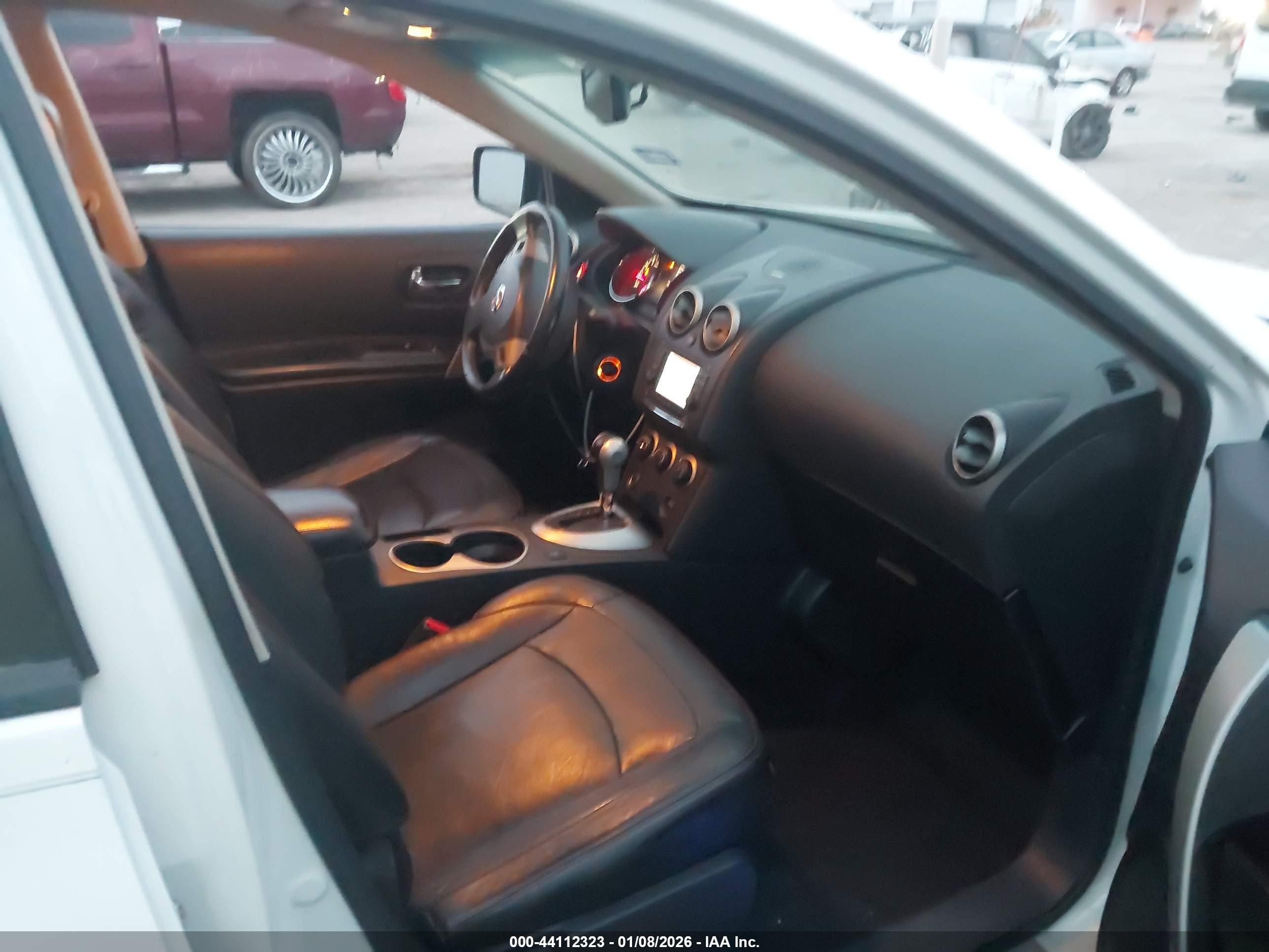 NISSAN ROGUE image 5