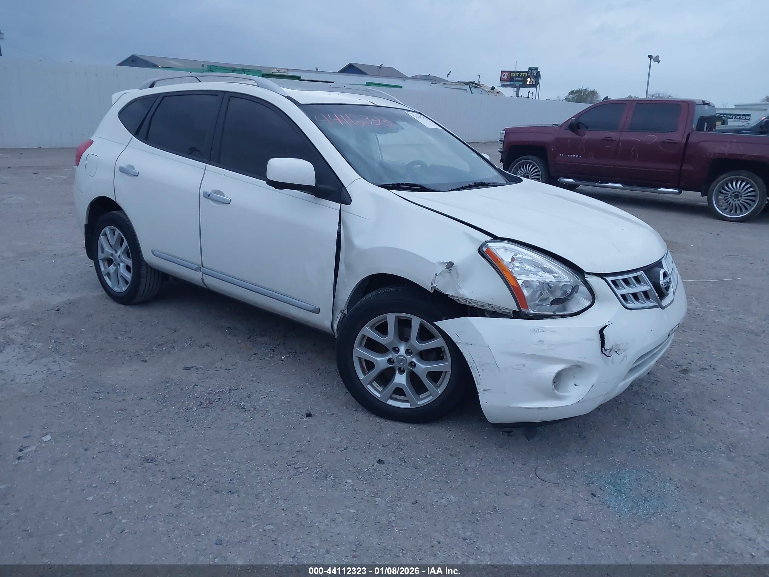 NISSAN ROGUE image 6