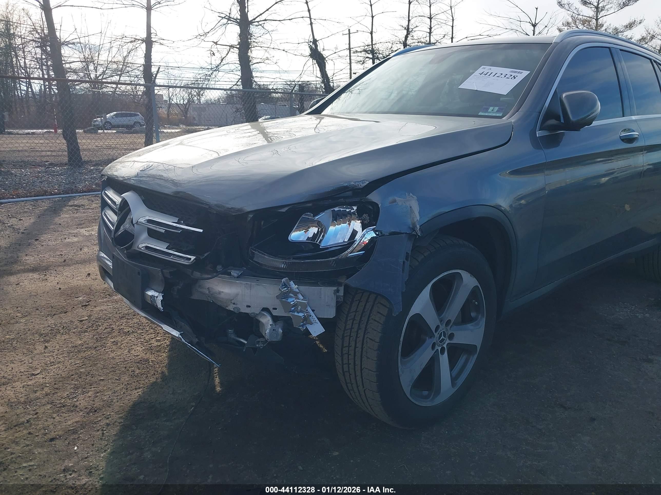 MERCEDES-BENZ GLC image 6