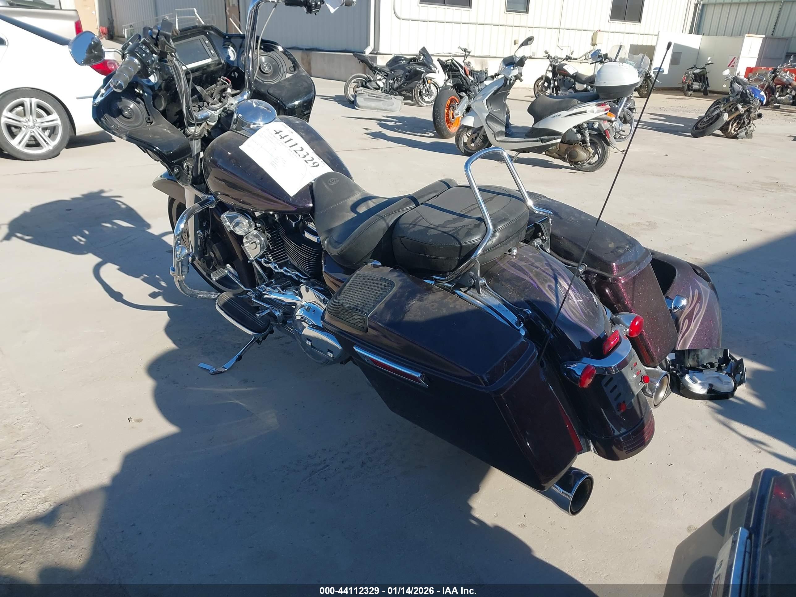 HARLEY-DAVIDSON FLTRXS image 3