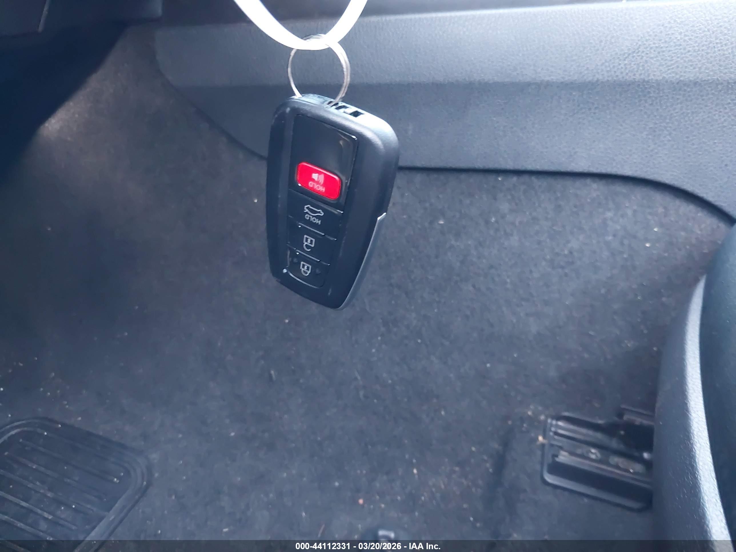 TOYOTA CAMRY image 11