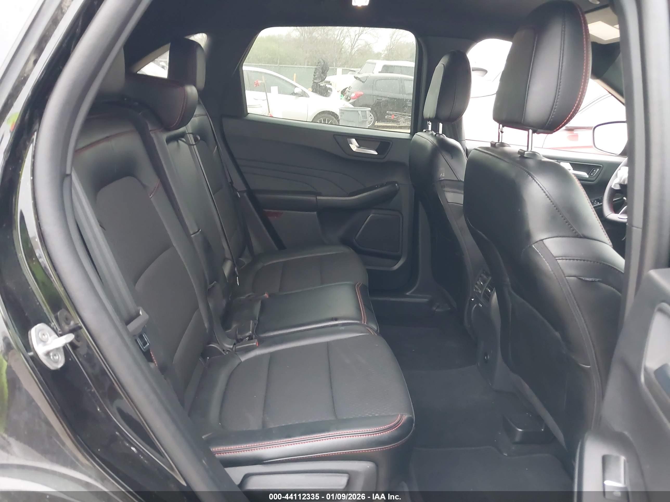 FORD ESCAPE image 8
