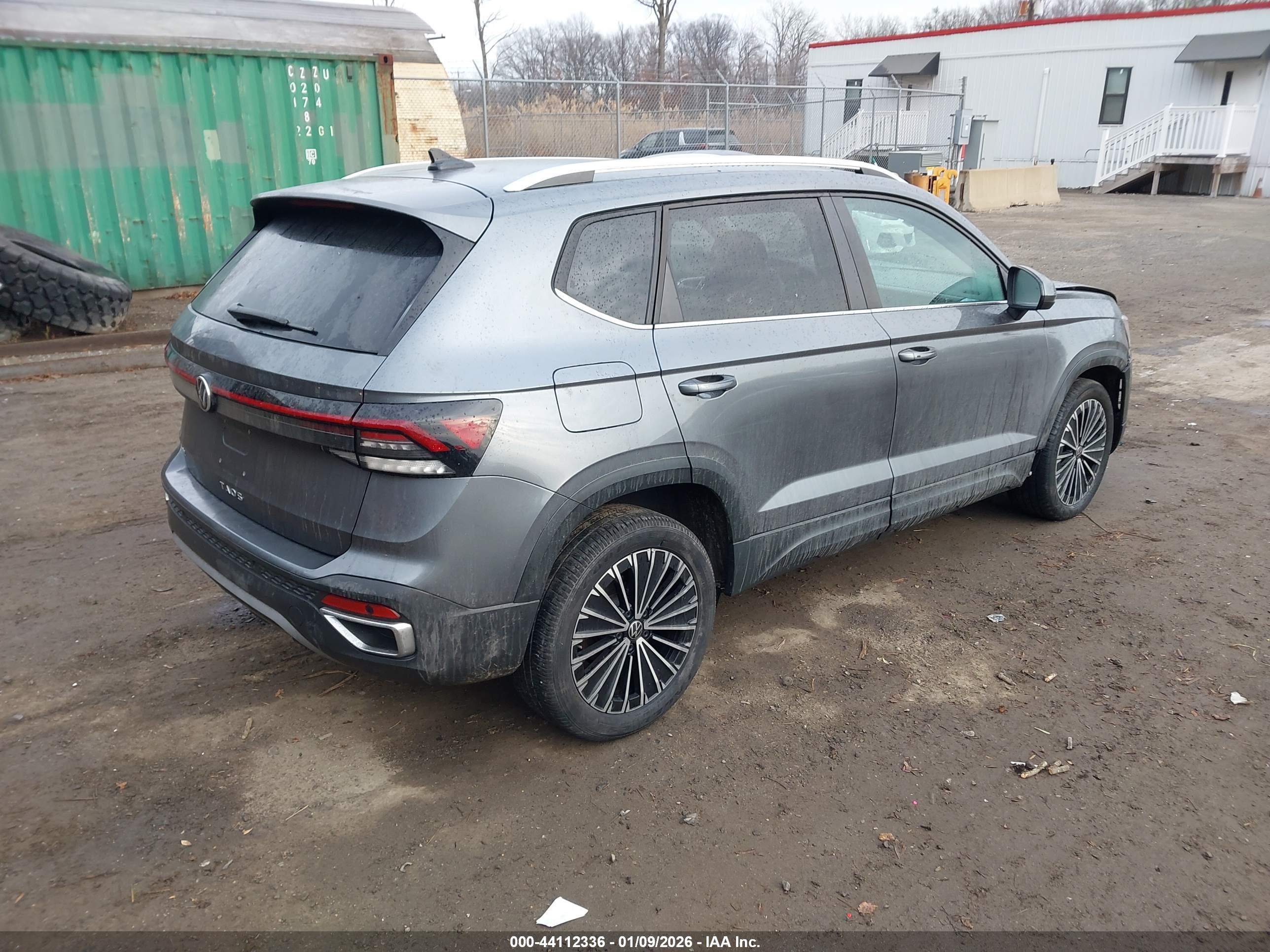 VOLKSWAGEN TAOS image 4