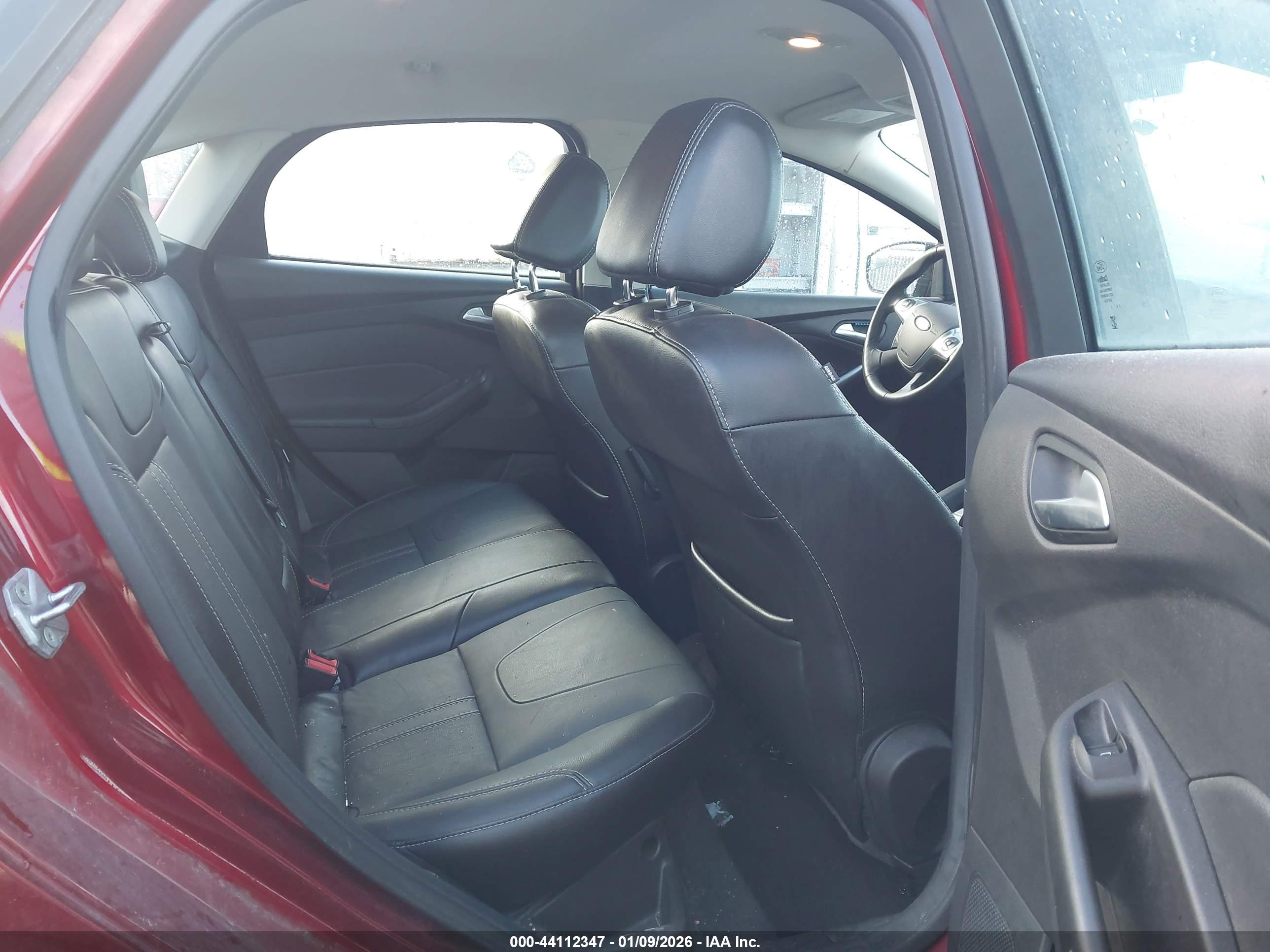 FORD FOCUS image 8