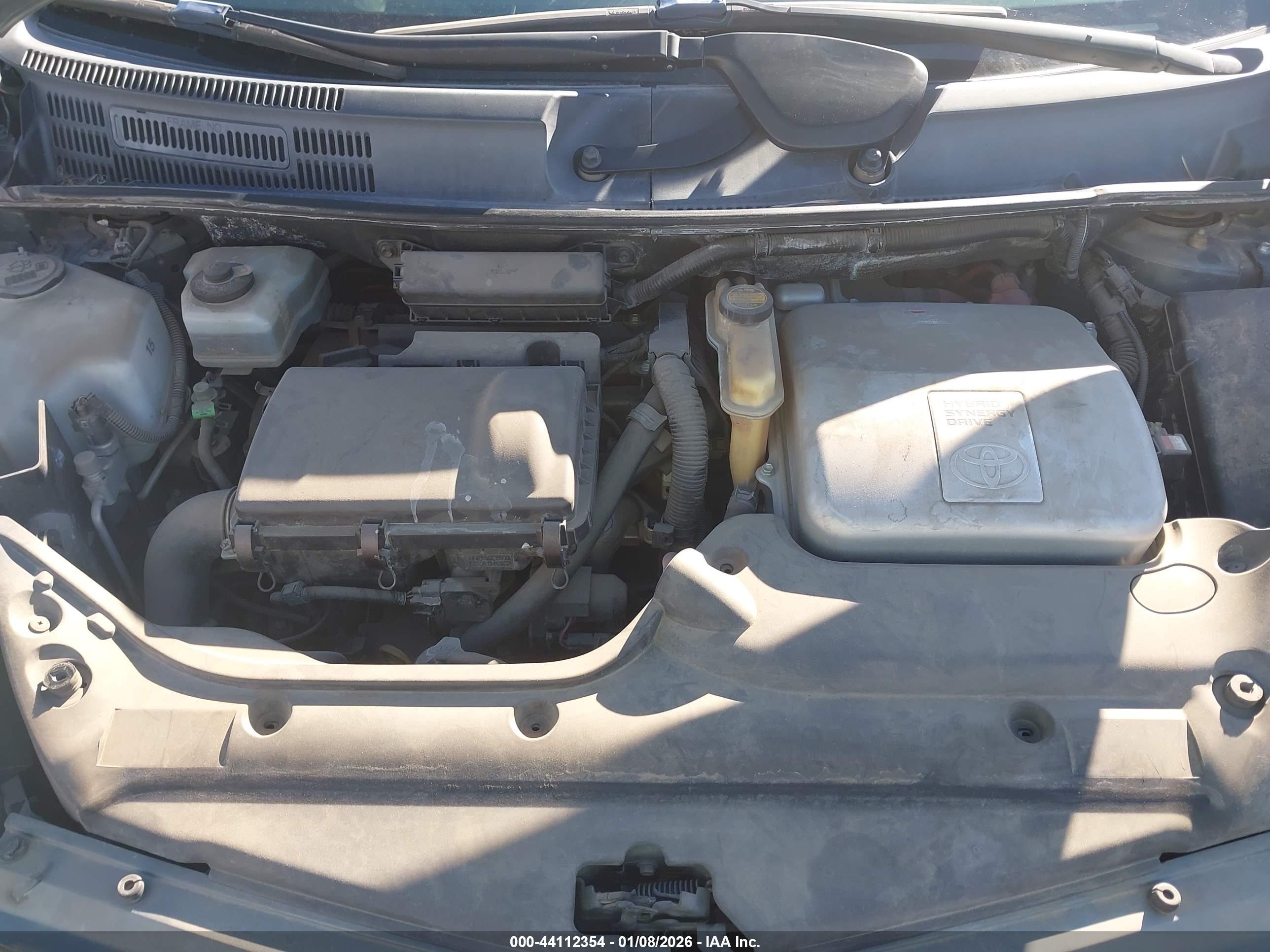 TOYOTA PRIUS image 10