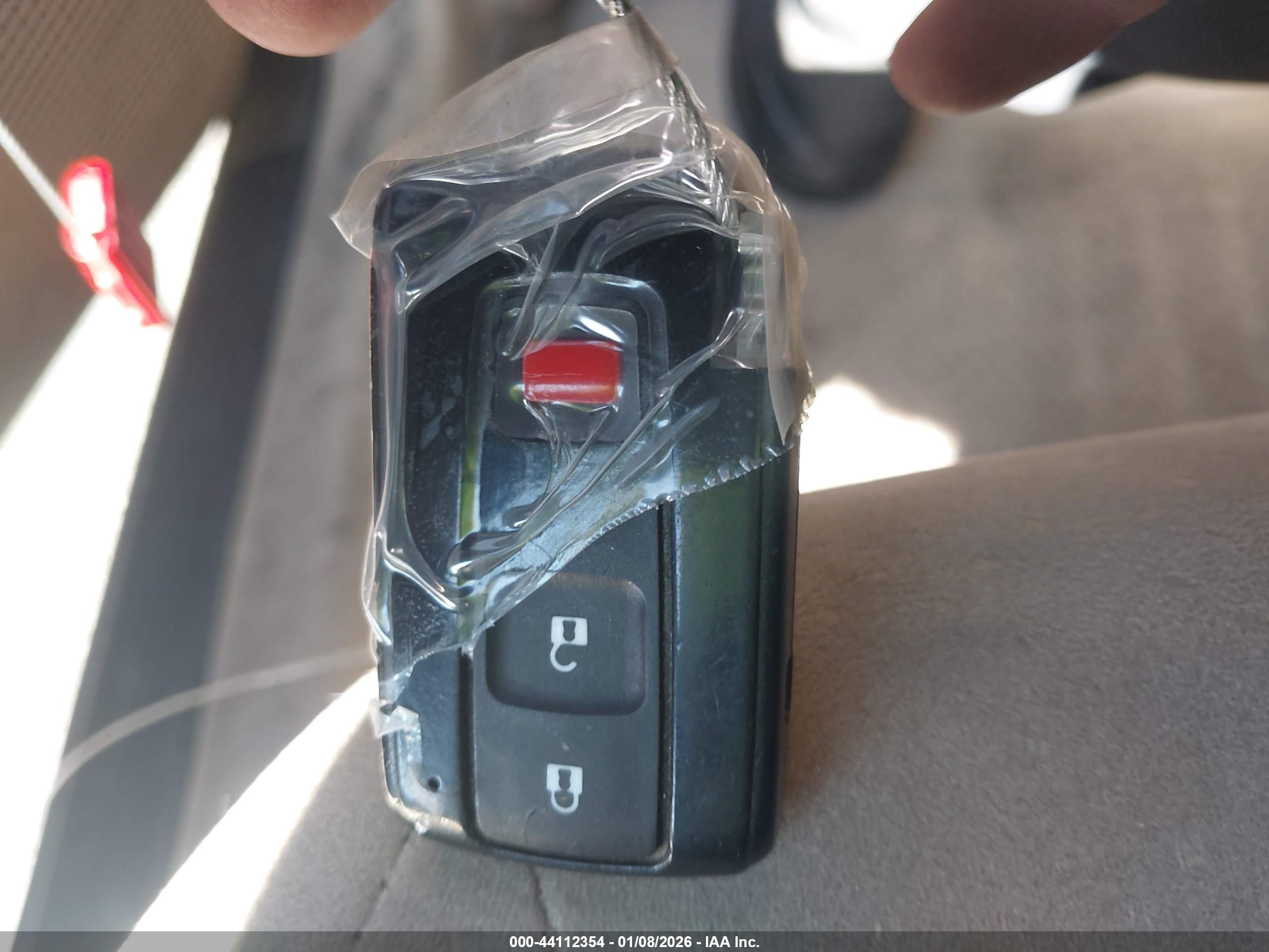 TOYOTA PRIUS image 11