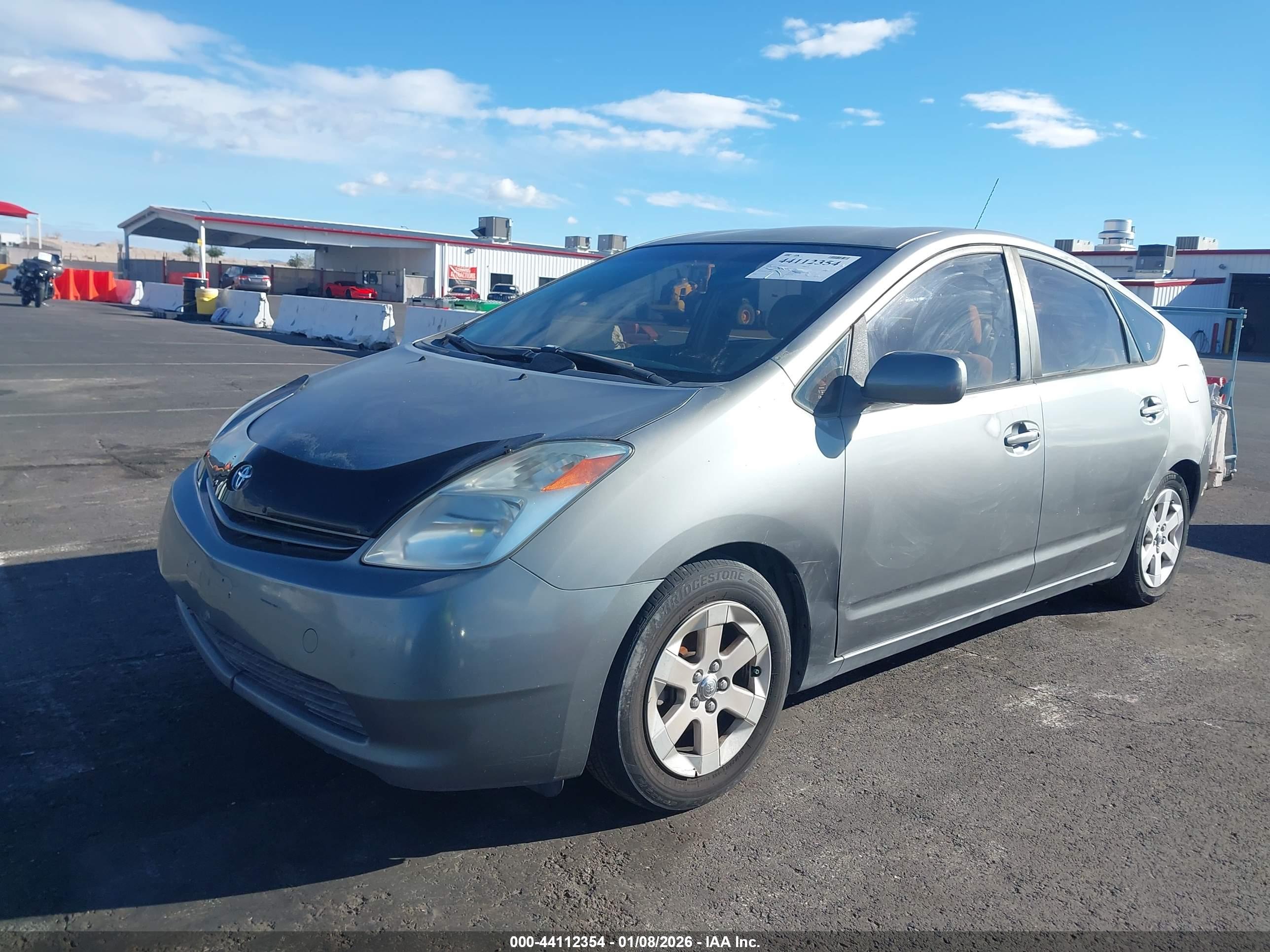 TOYOTA PRIUS image 2