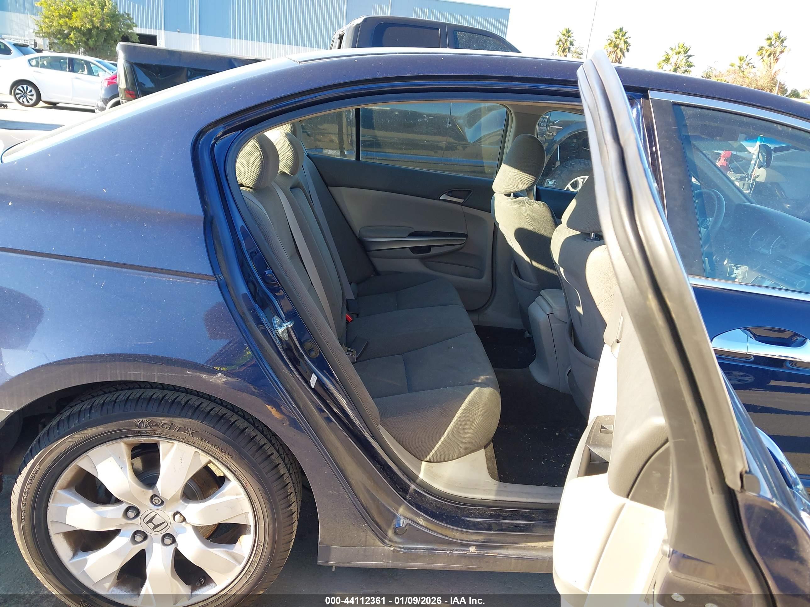 HONDA ACCORD image 8