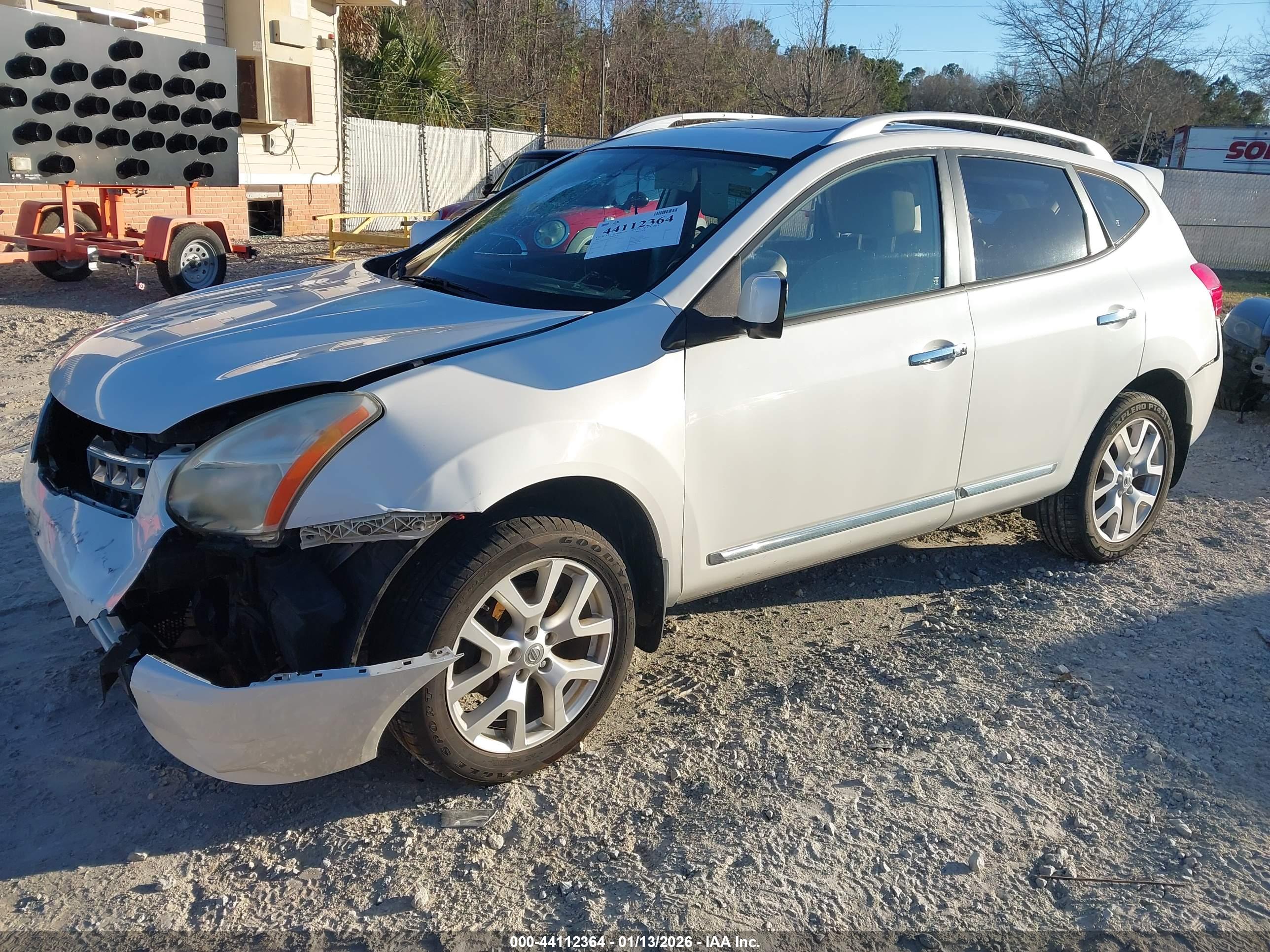 NISSAN ROGUE image 2