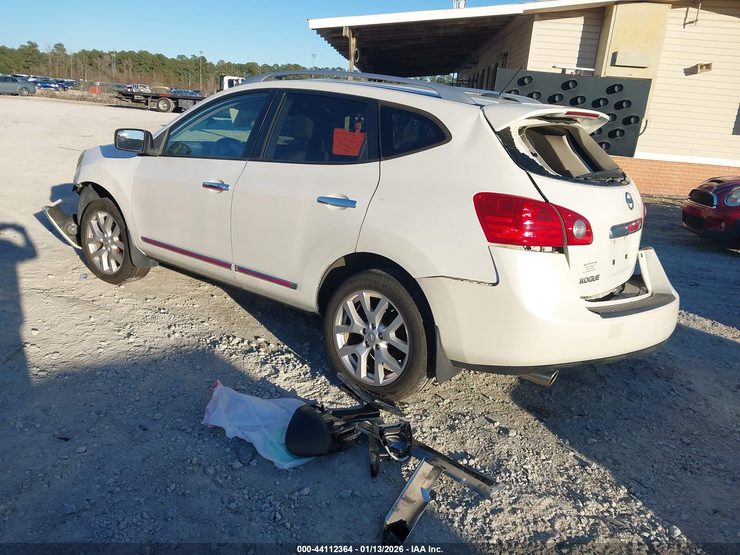 NISSAN ROGUE image 3