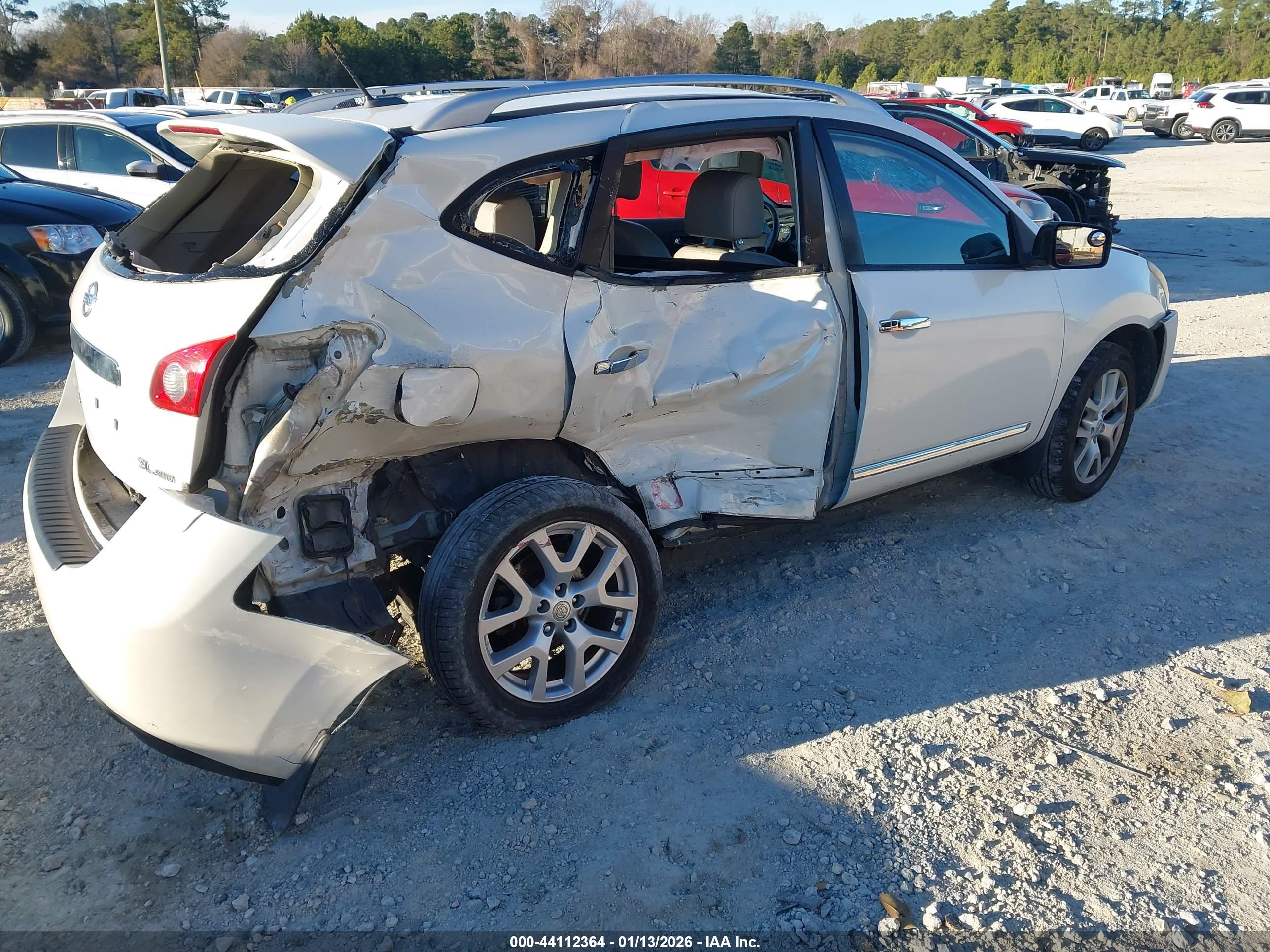 NISSAN ROGUE image 4