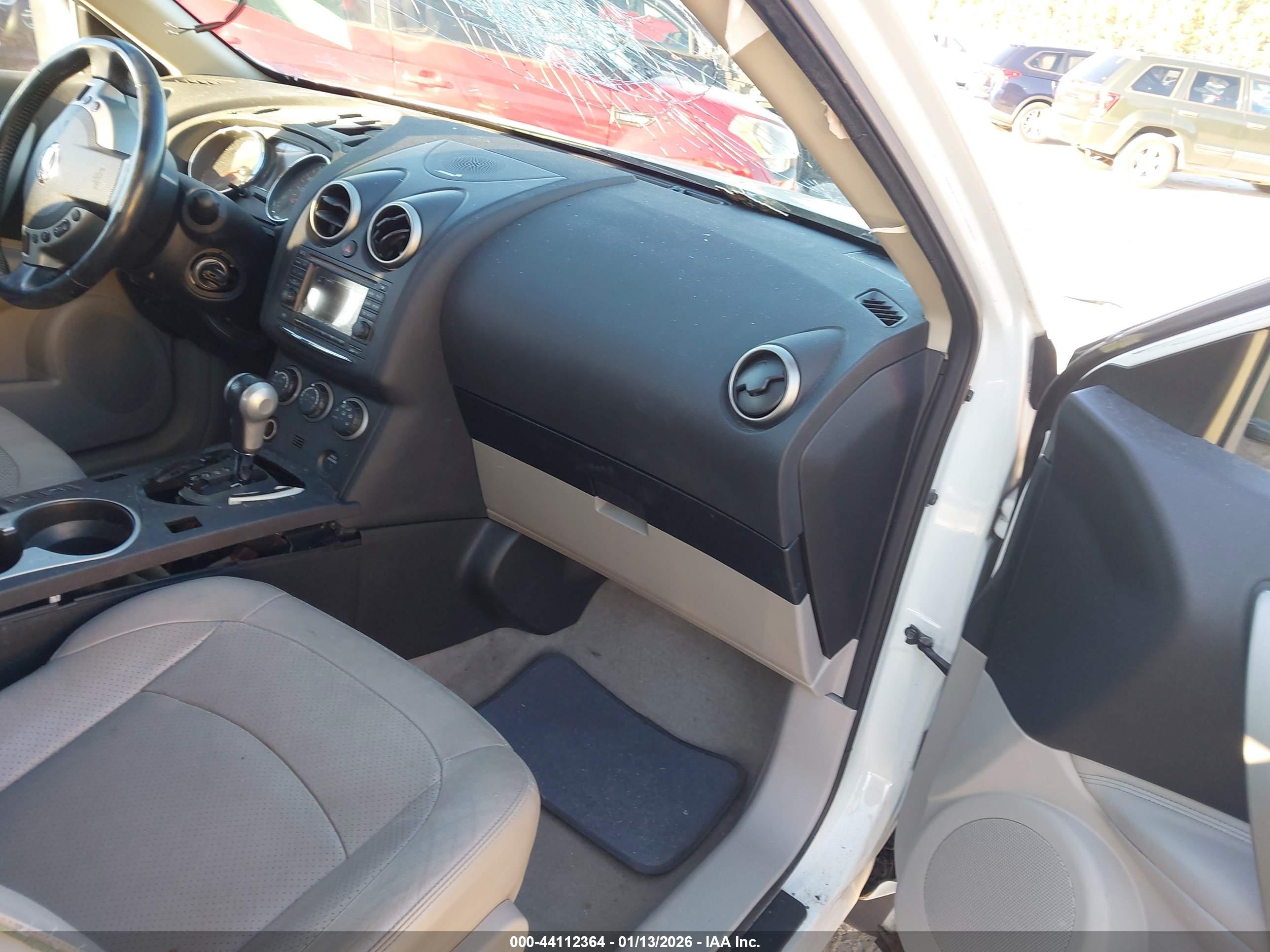 NISSAN ROGUE image 5