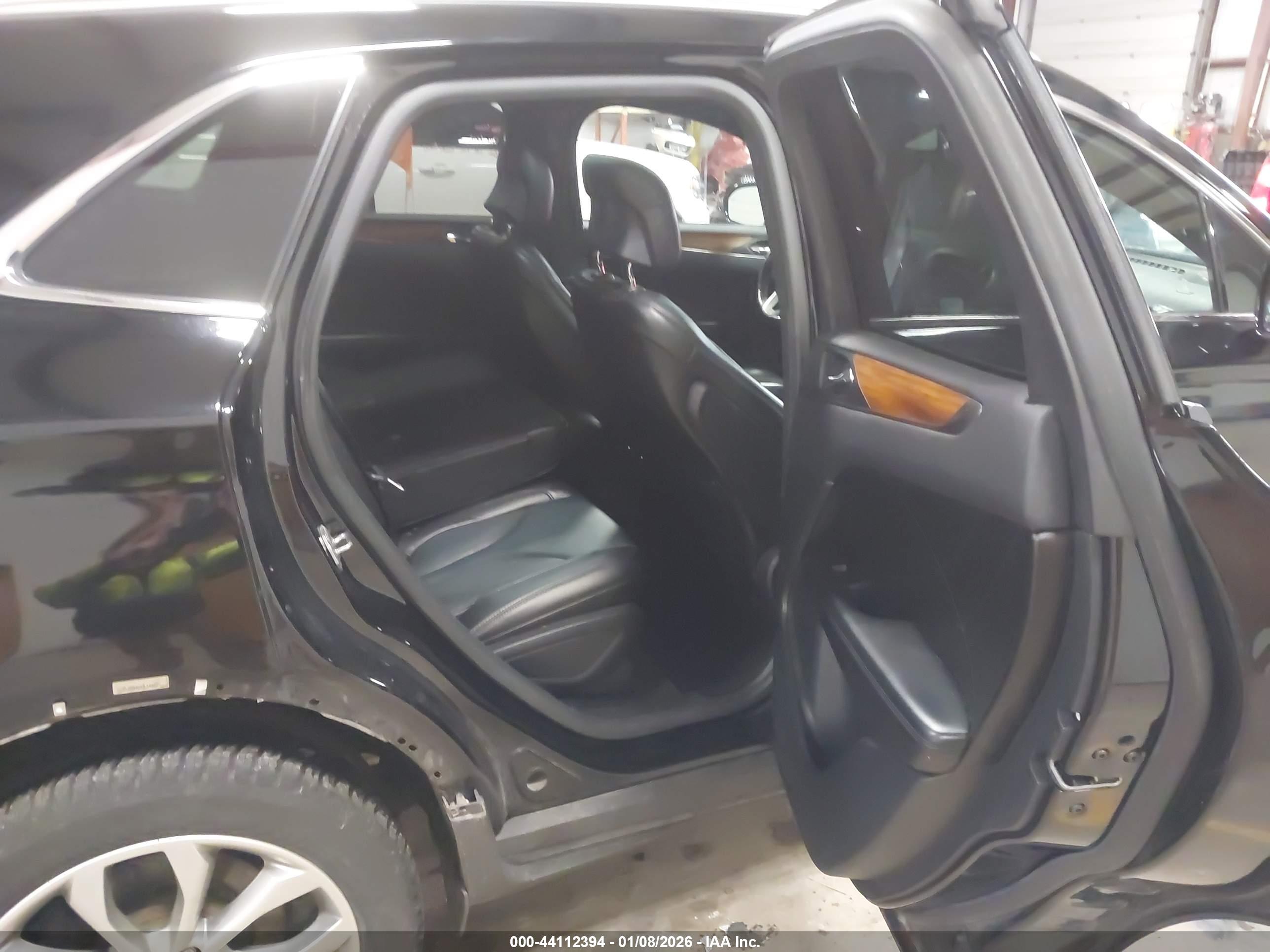 LINCOLN MKC image 8