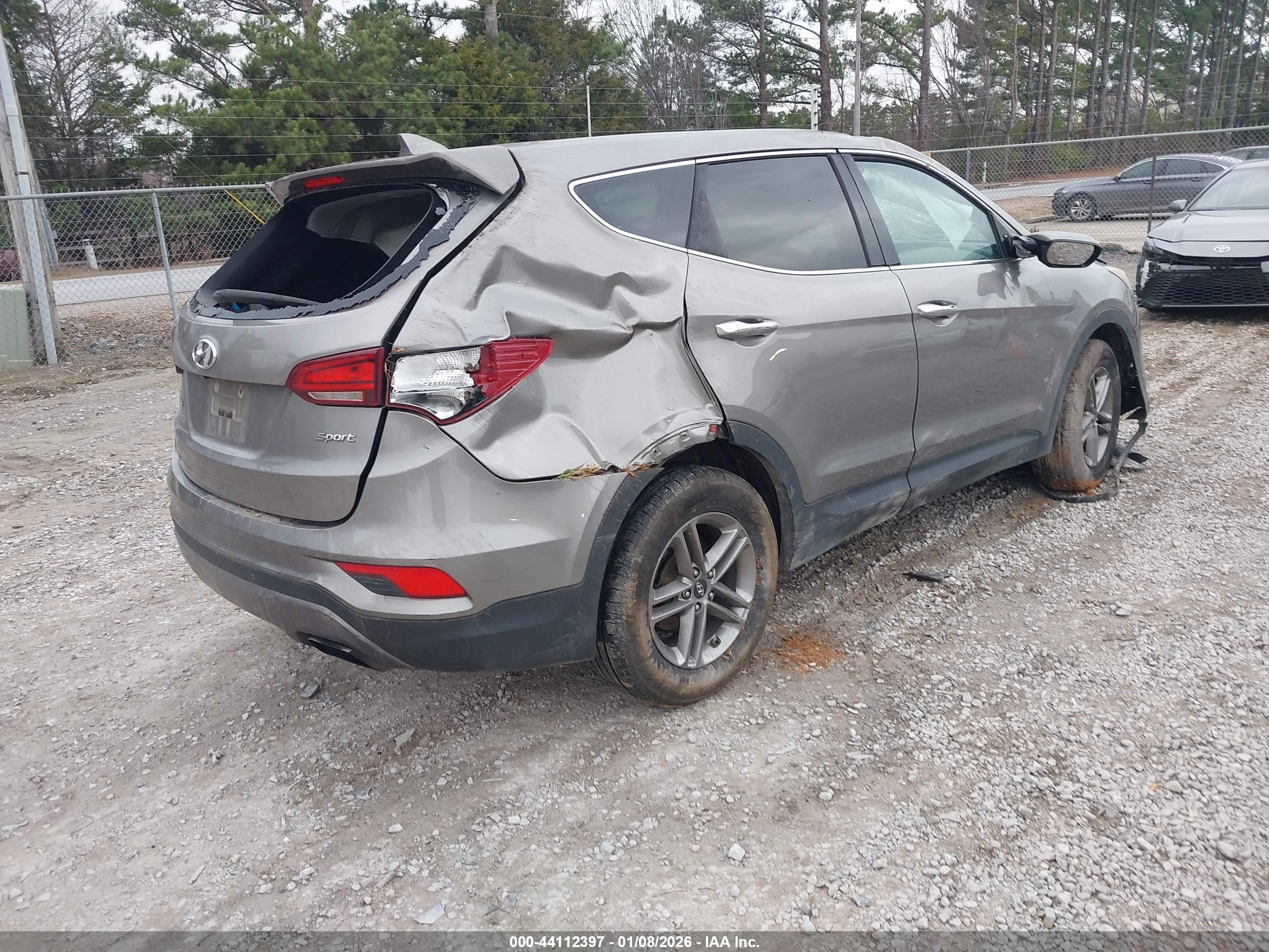 HYUNDAI SANTA image 4