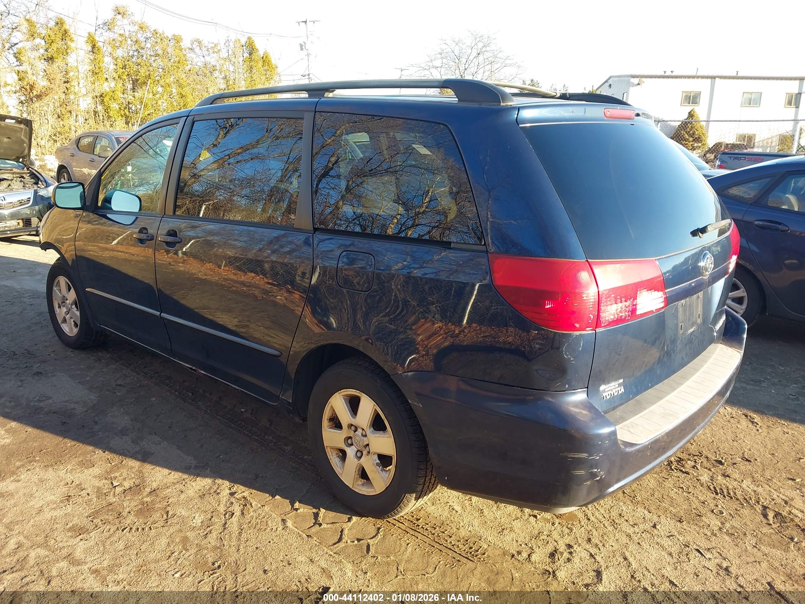 TOYOTA SIENNA image 3