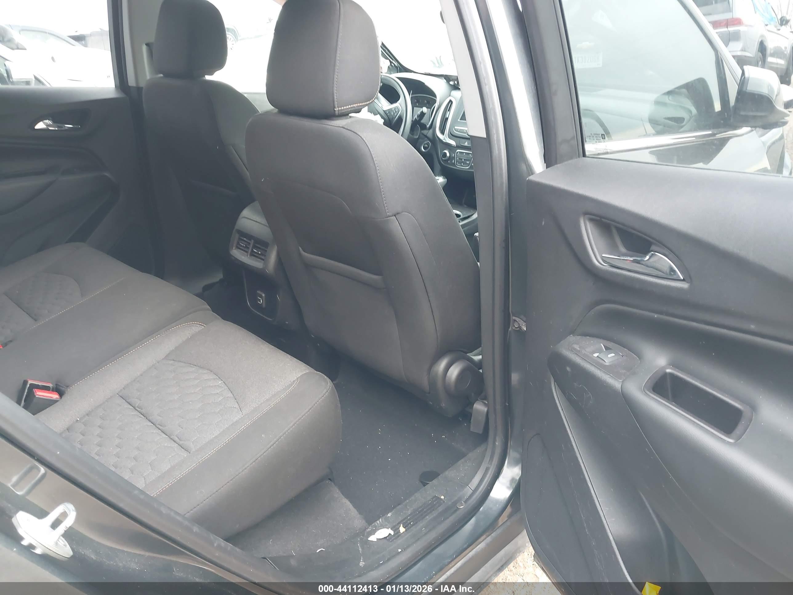 CHEVROLET EQUINOX image 8