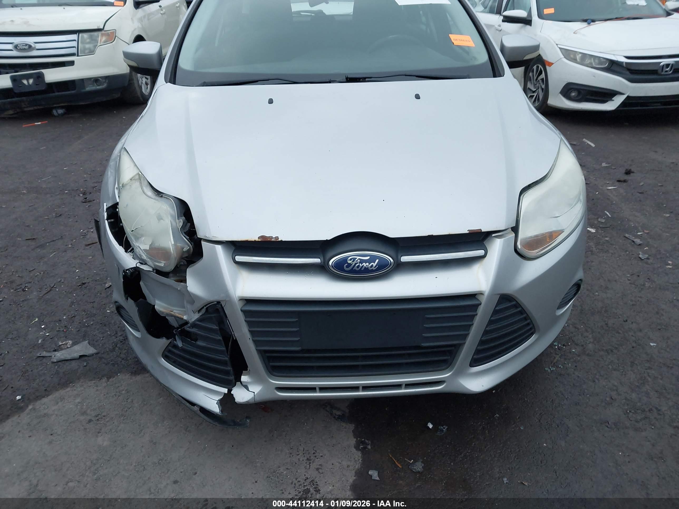 FORD FOCUS image 6