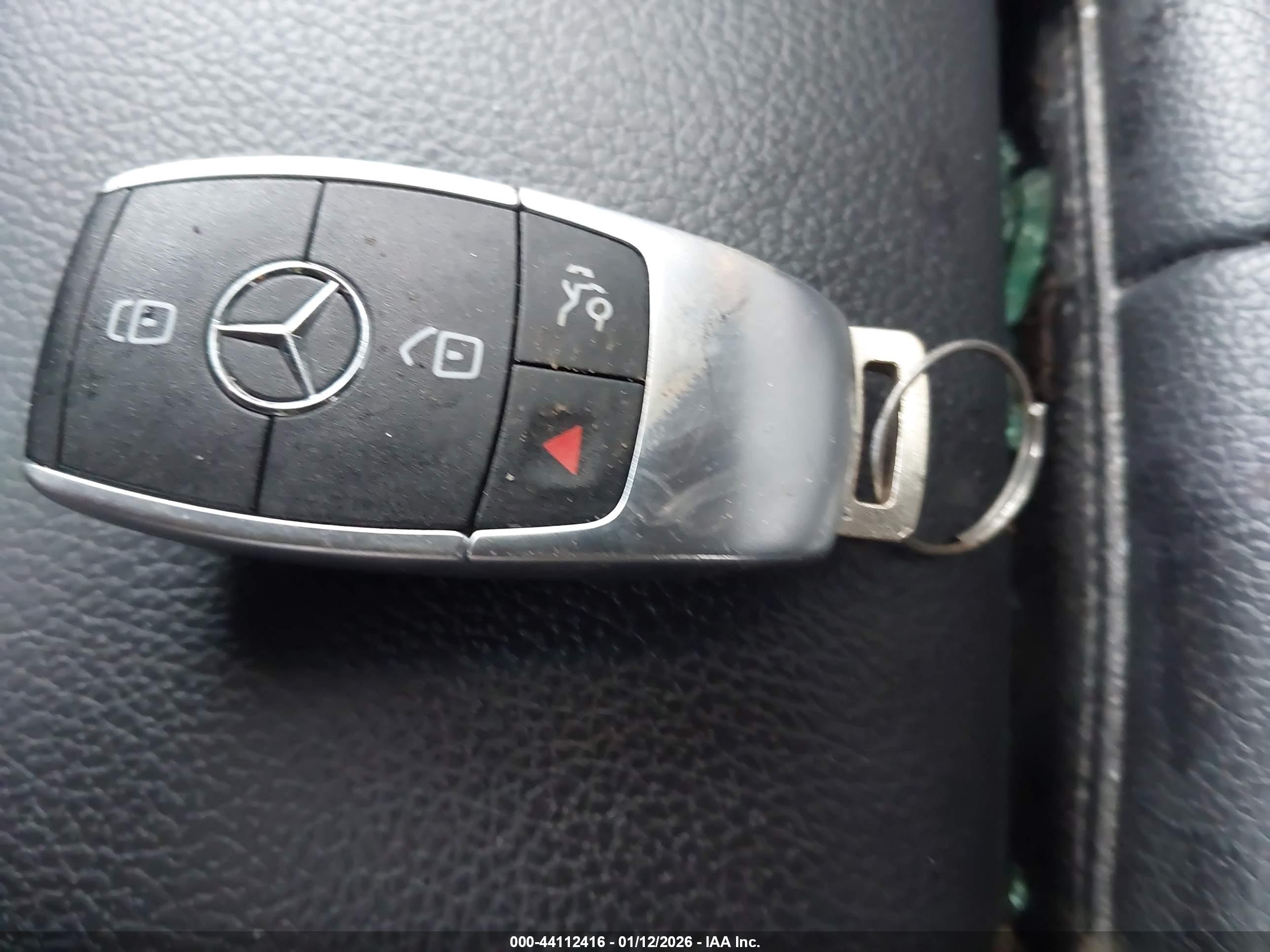 MERCEDES-BENZ A image 11
