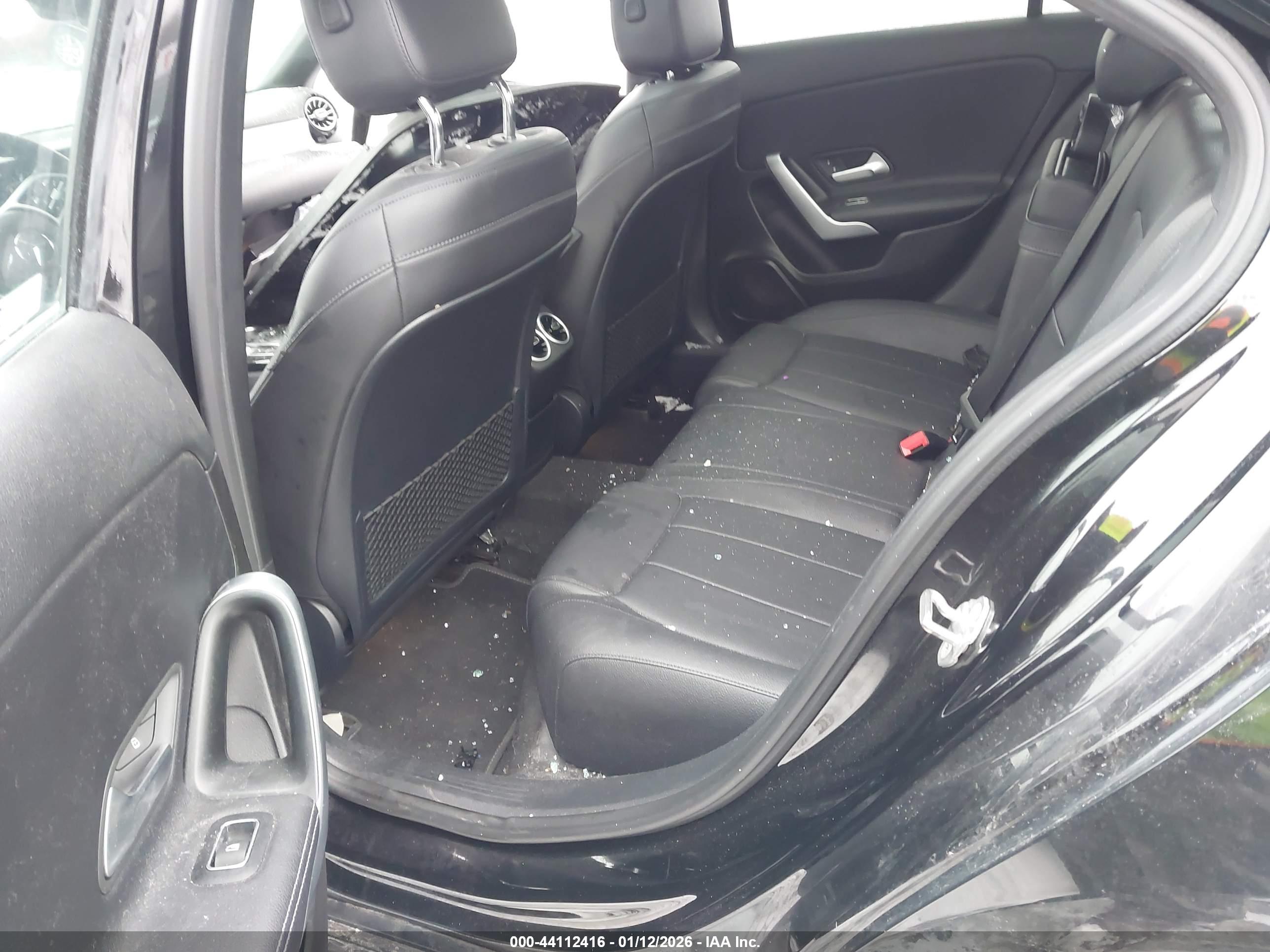MERCEDES-BENZ A image 8