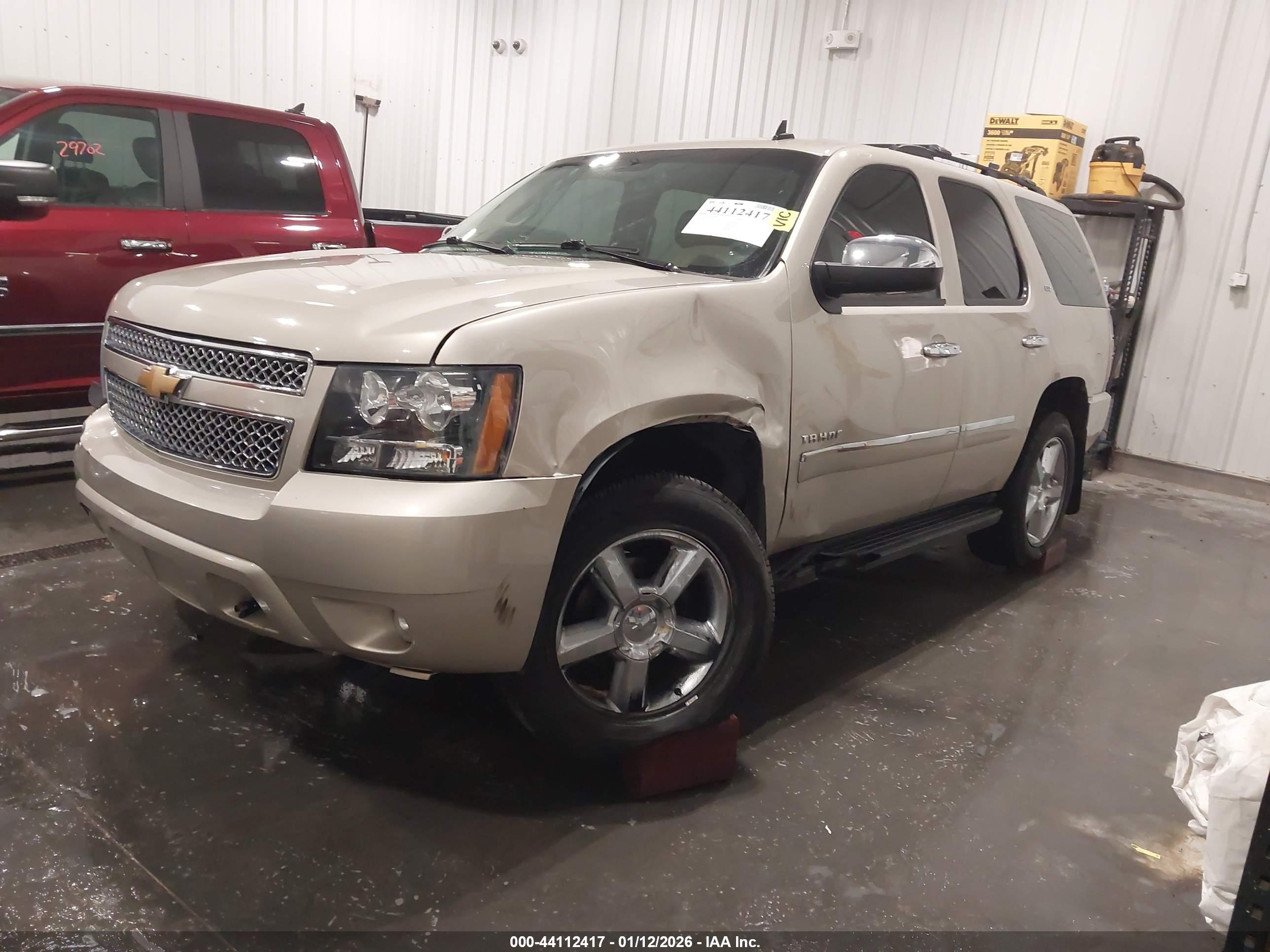 CHEVROLET TAHOE image 2