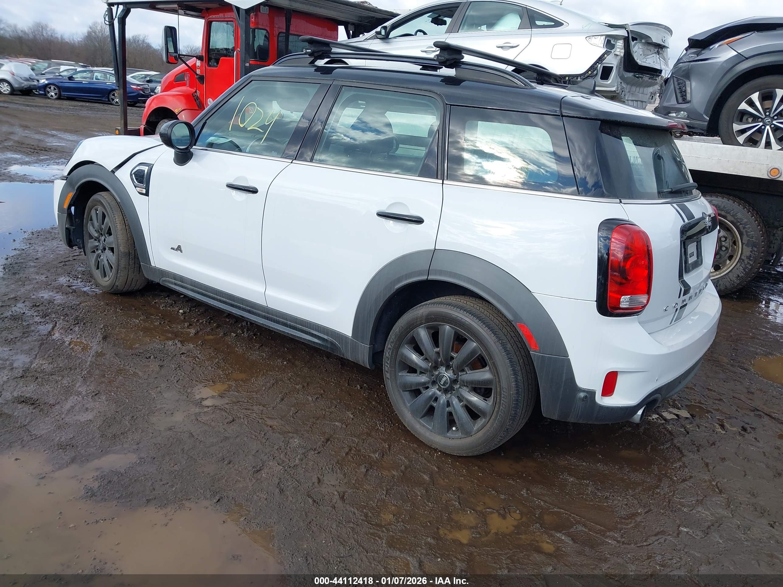 MINI COUNTRYMAN image 3