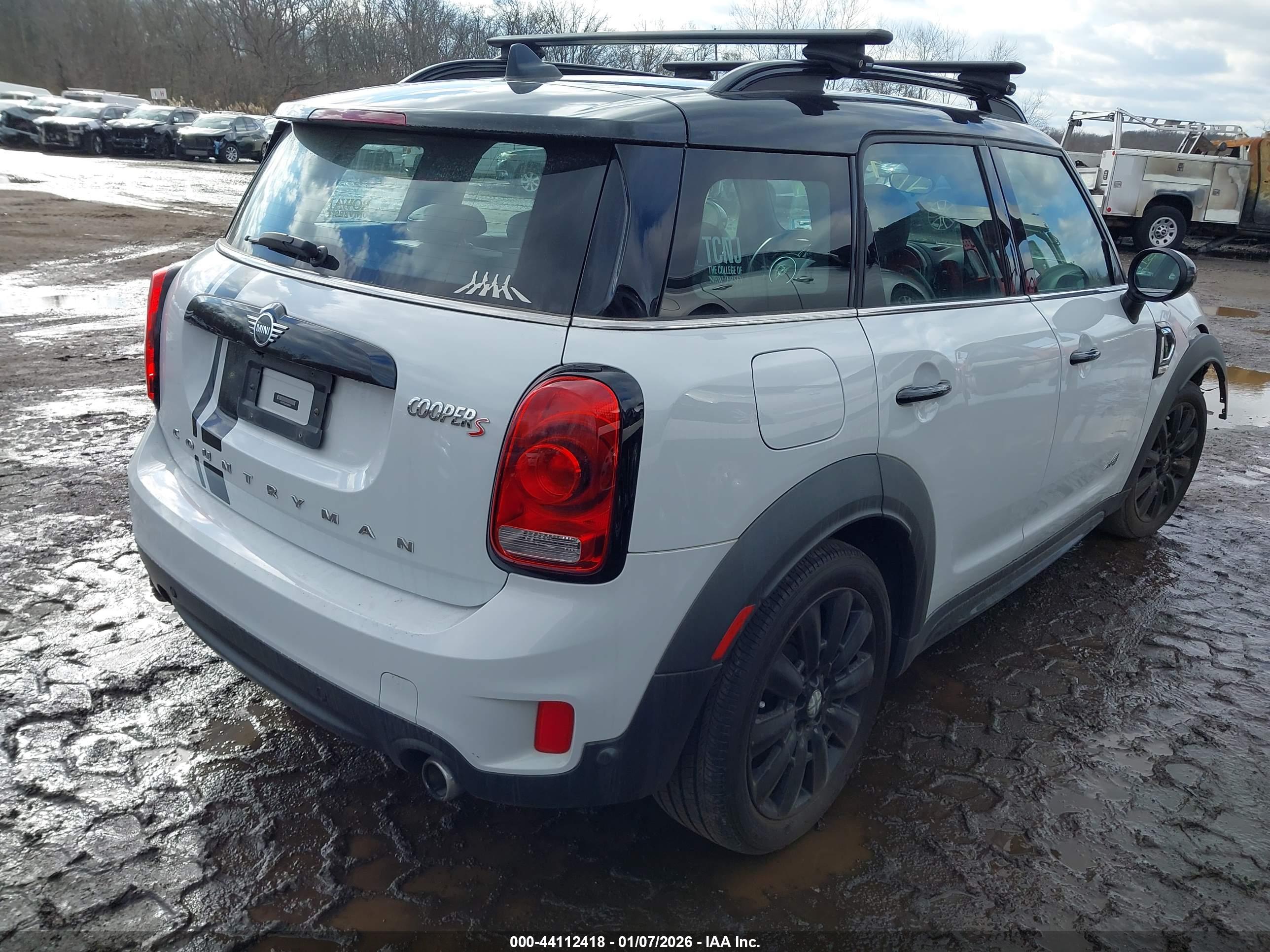 MINI COUNTRYMAN image 4