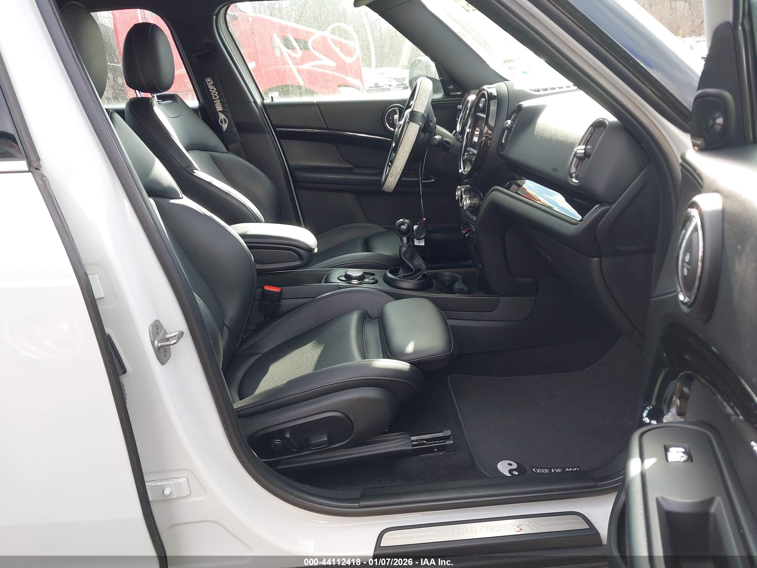 MINI COUNTRYMAN image 5