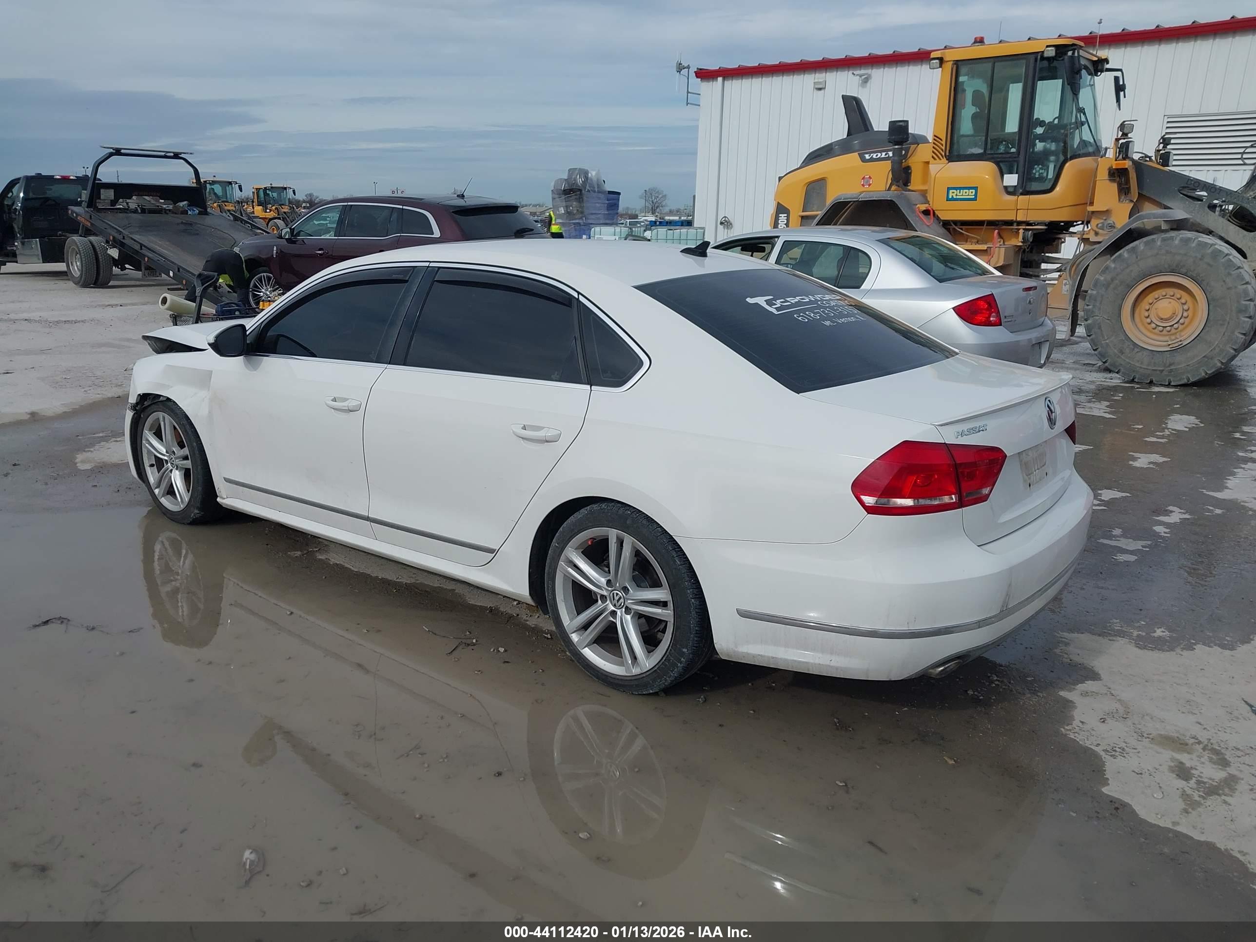 VOLKSWAGEN PASSAT image 3
