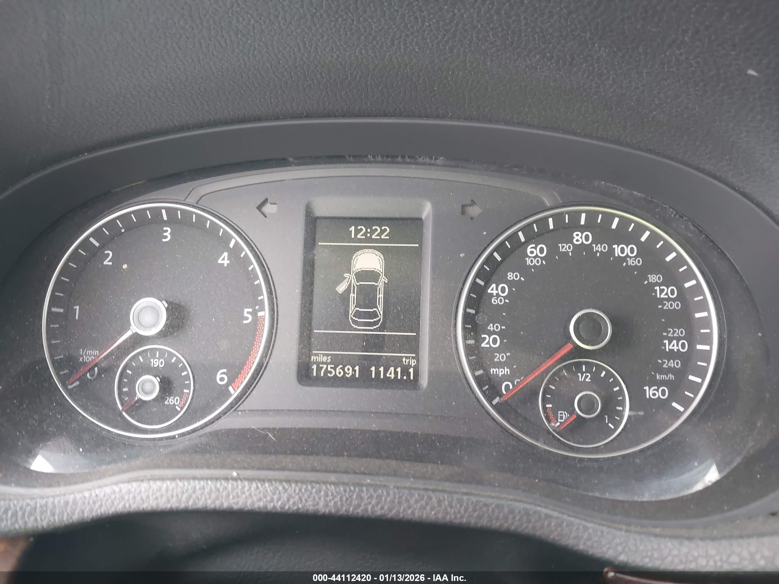 VOLKSWAGEN PASSAT image 7