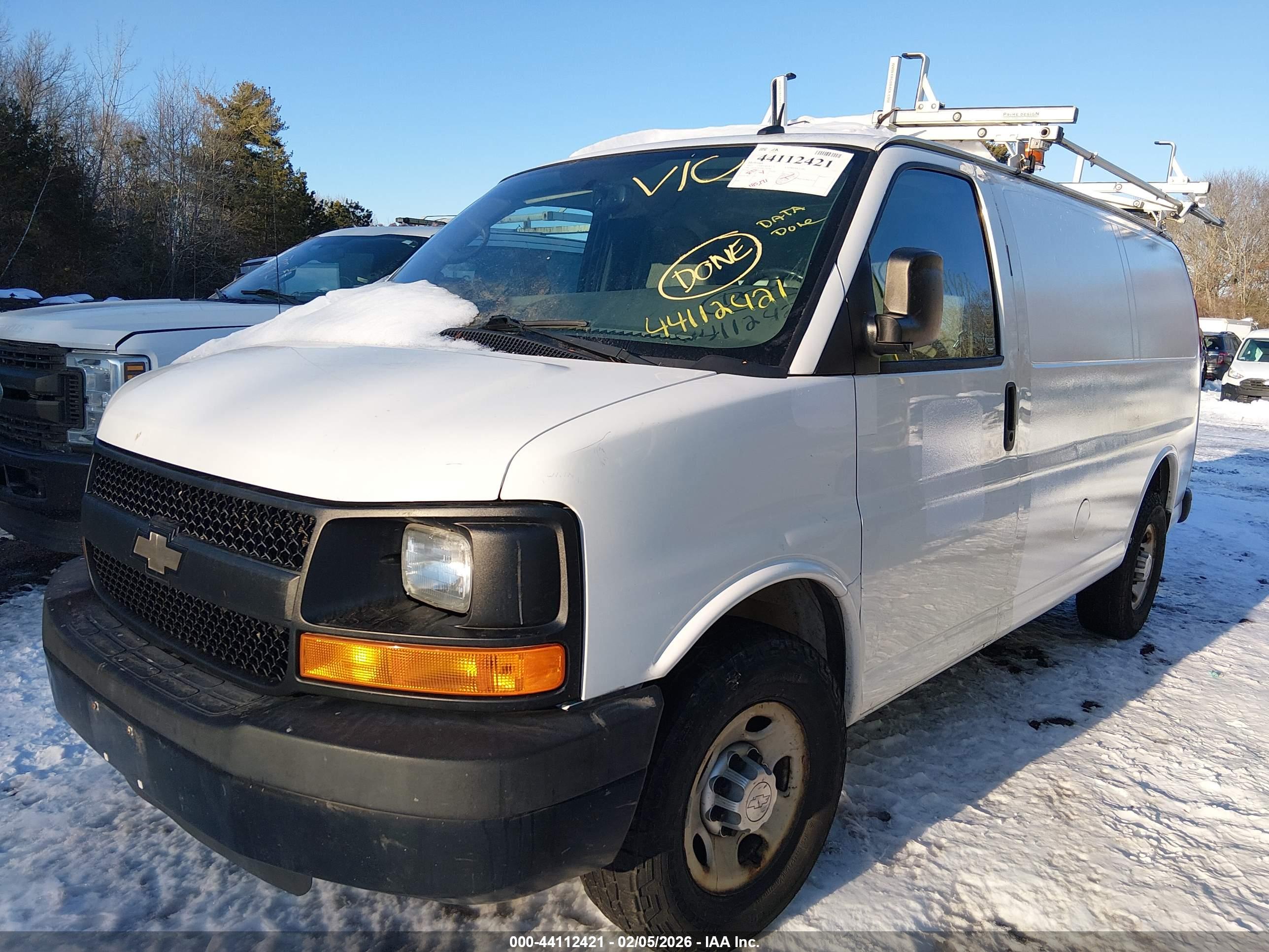 CHEVROLET EXPRESS image 2