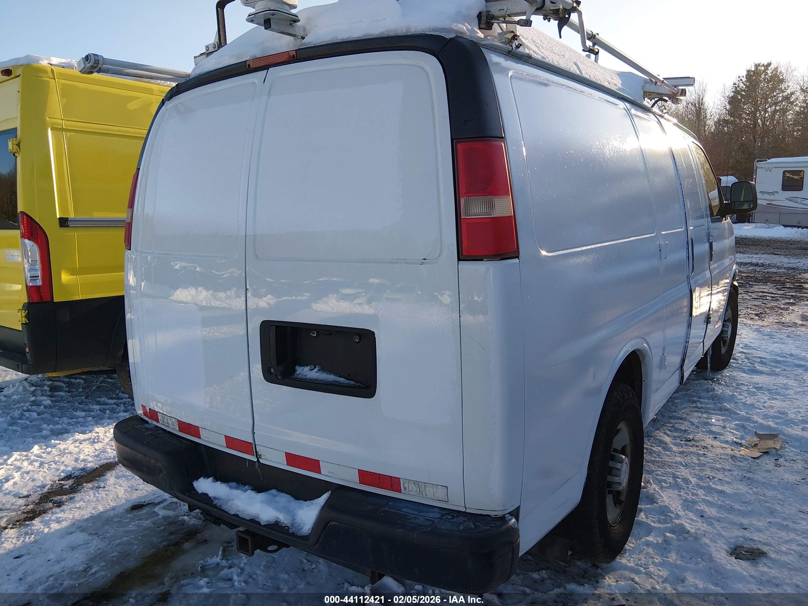 CHEVROLET EXPRESS image 4