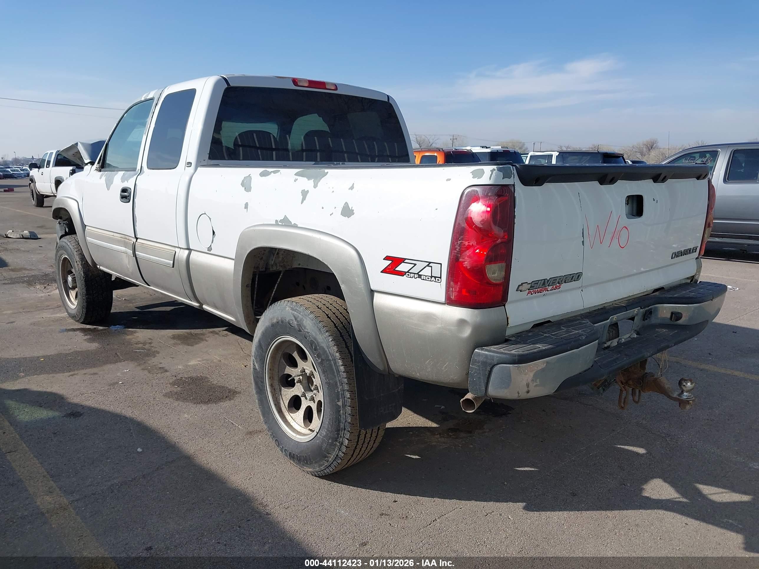CHEVROLET SILVERADO image 3
