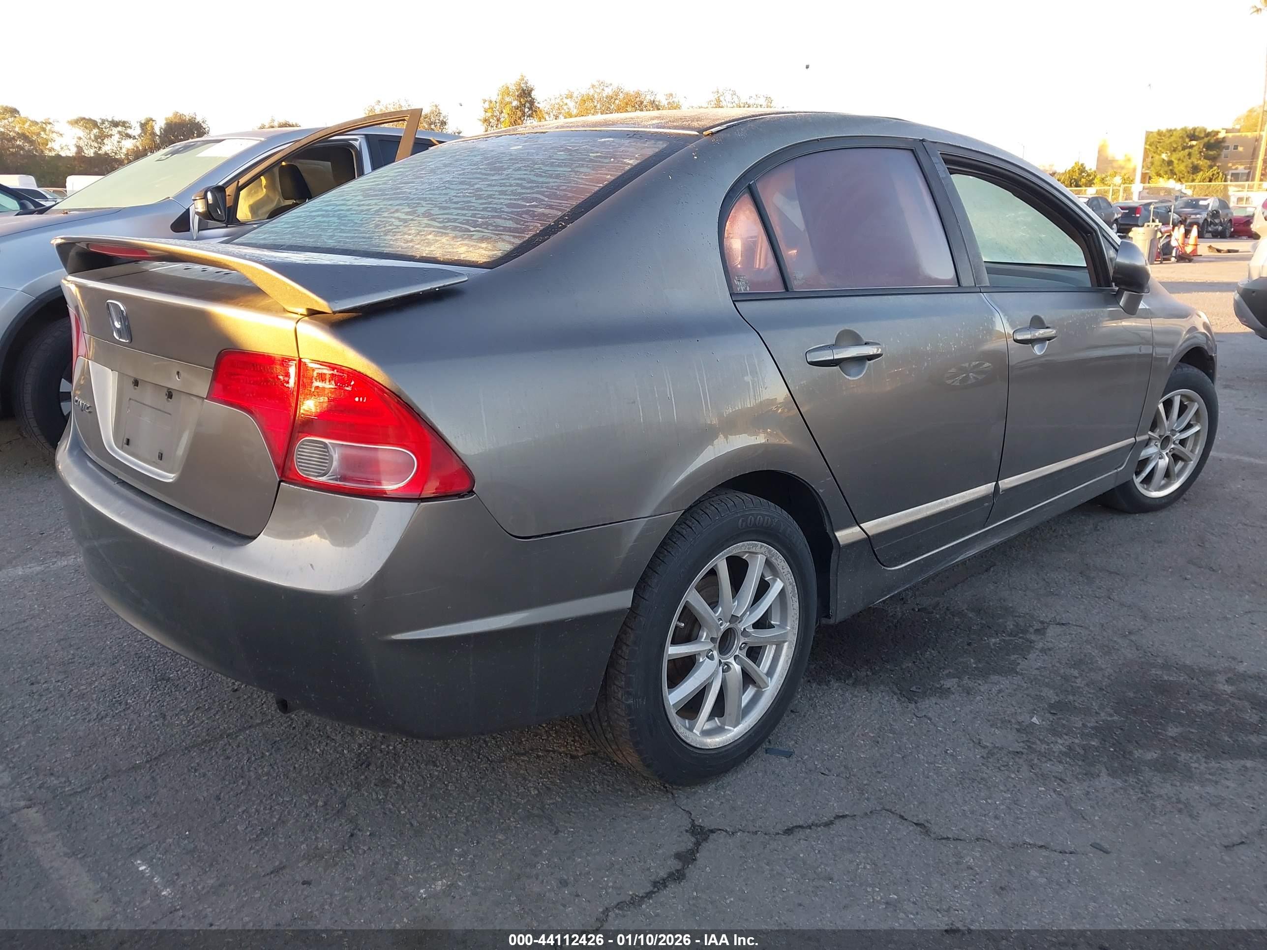 HONDA CIVIC image 4