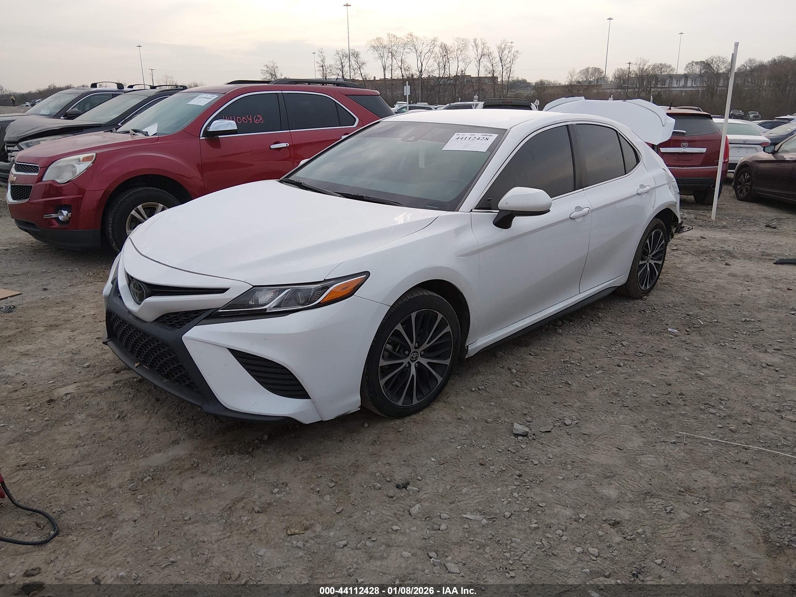 TOYOTA CAMRY image 2