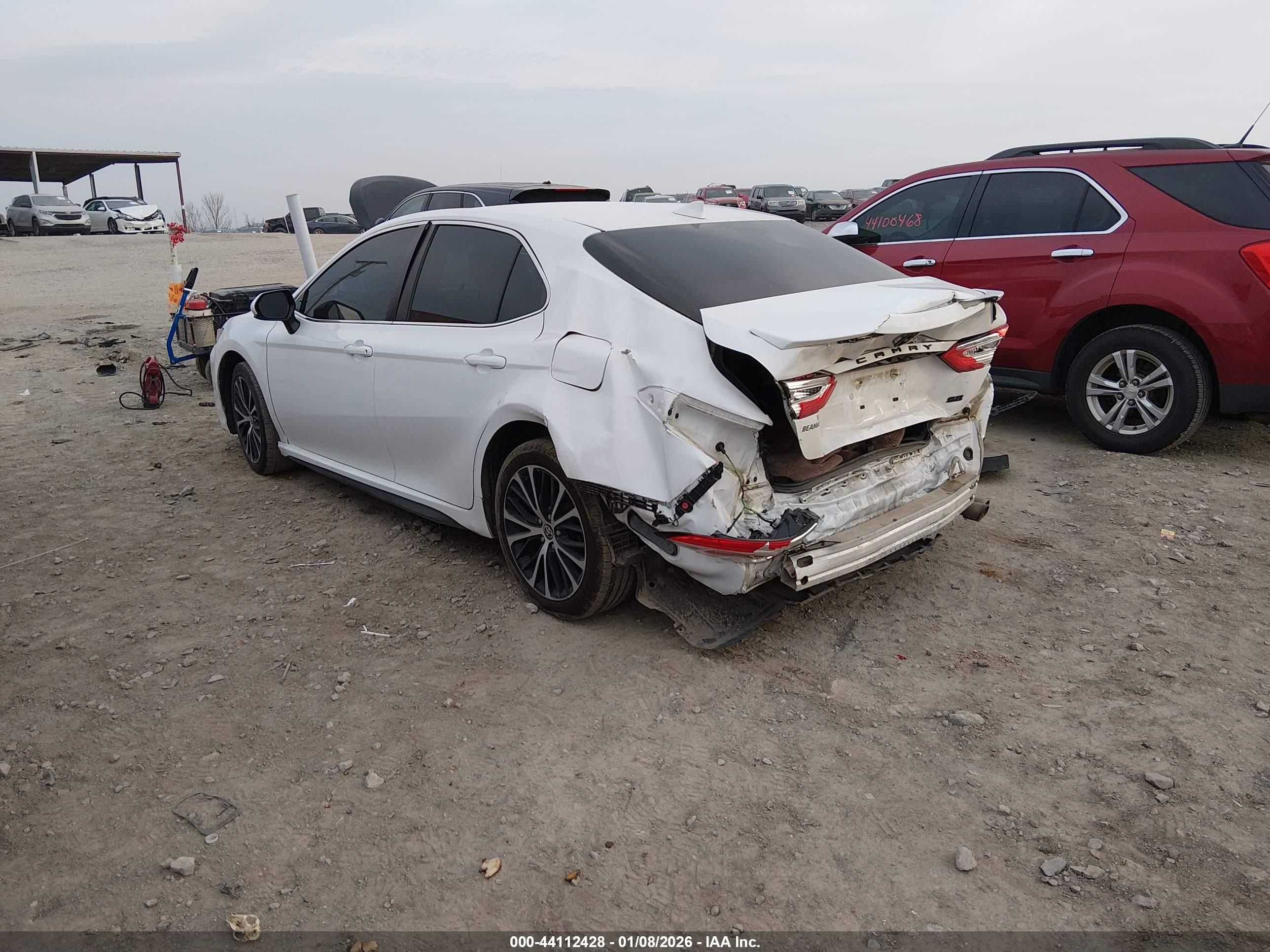 TOYOTA CAMRY image 3