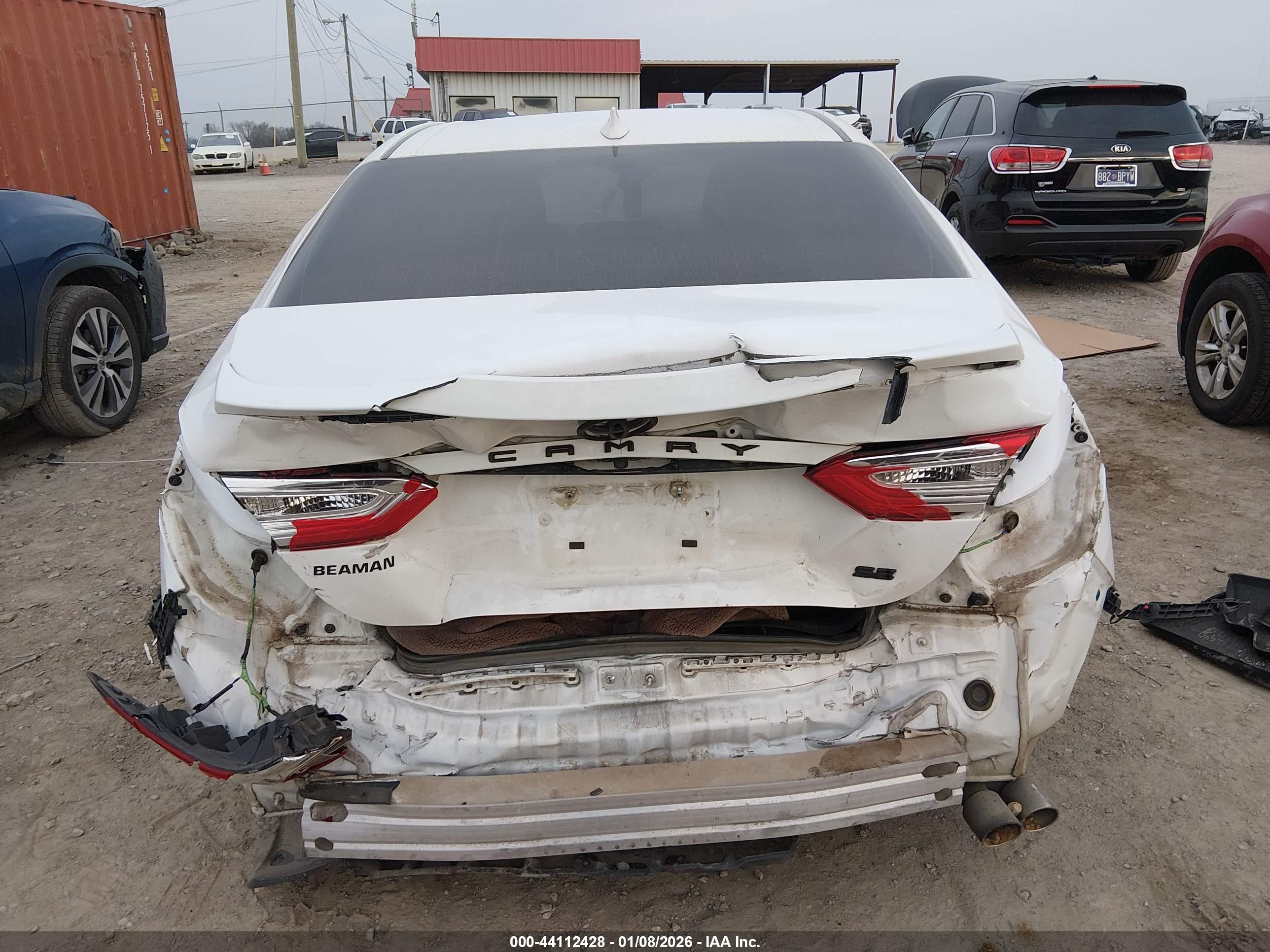 TOYOTA CAMRY image 6