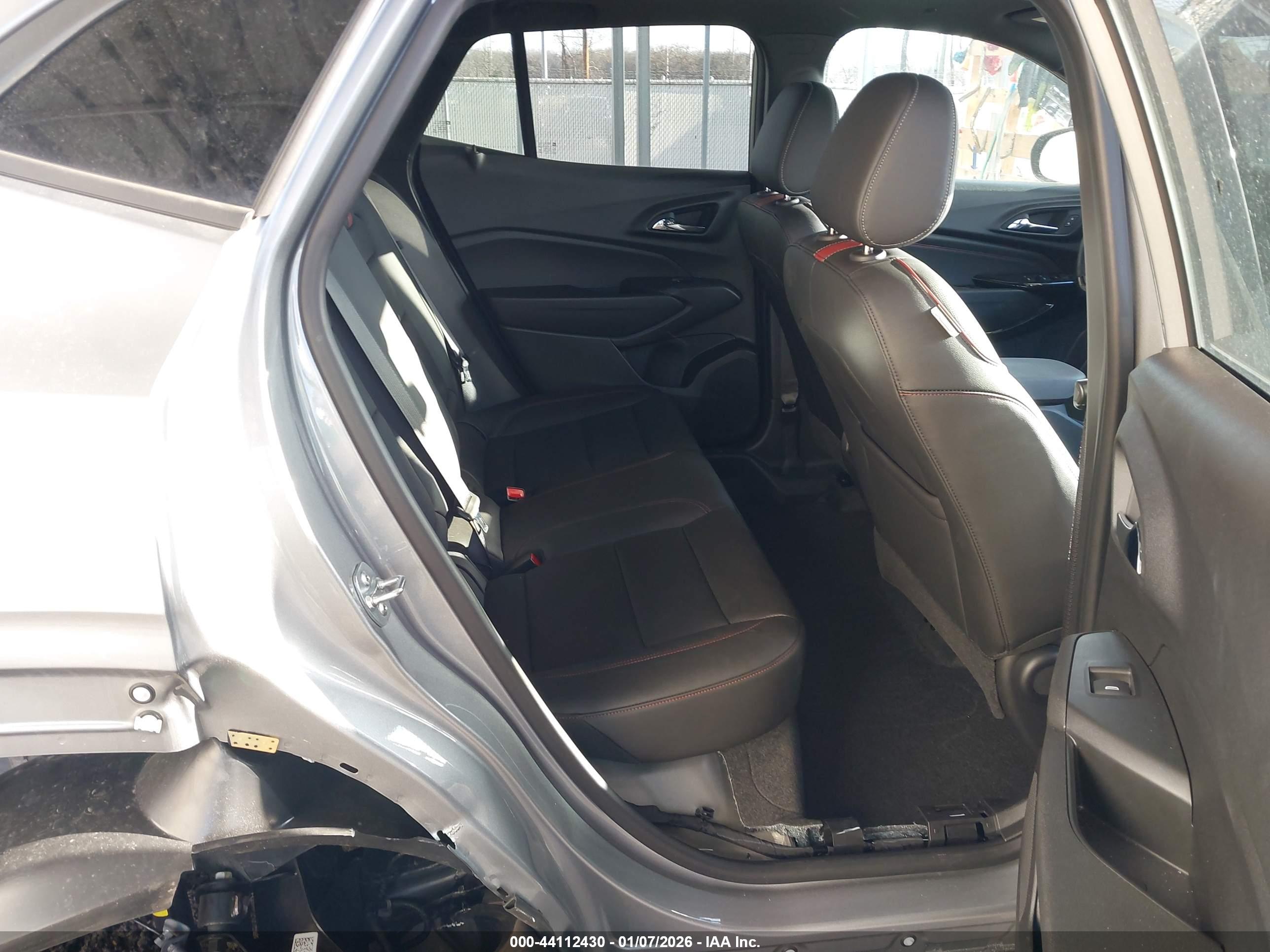 CHEVROLET TRAX image 8