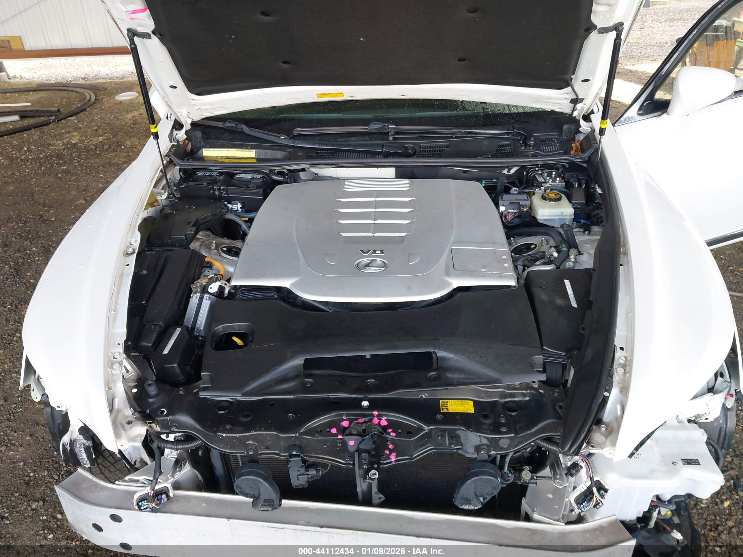 LEXUS LS image 10