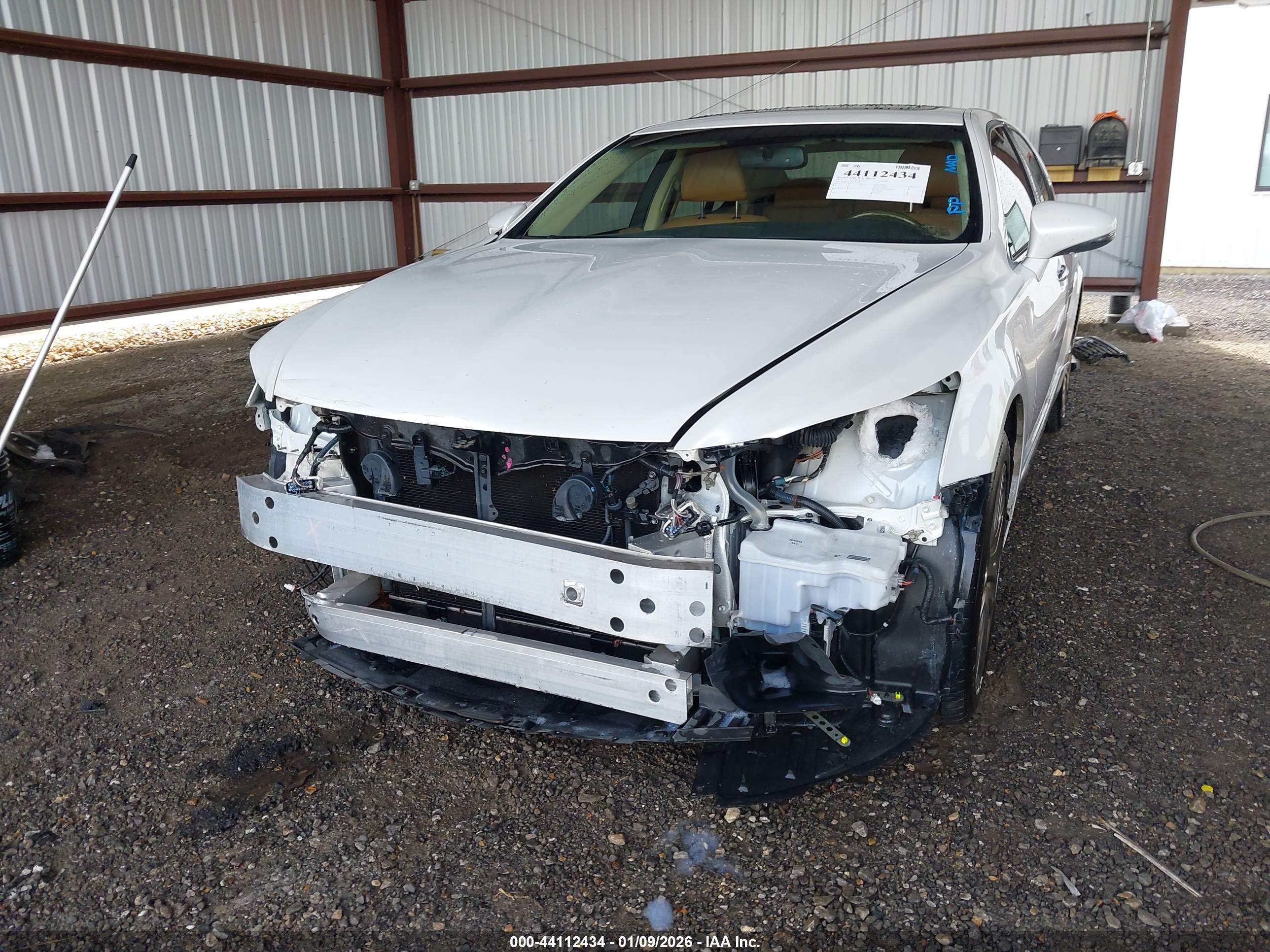 LEXUS LS image 6