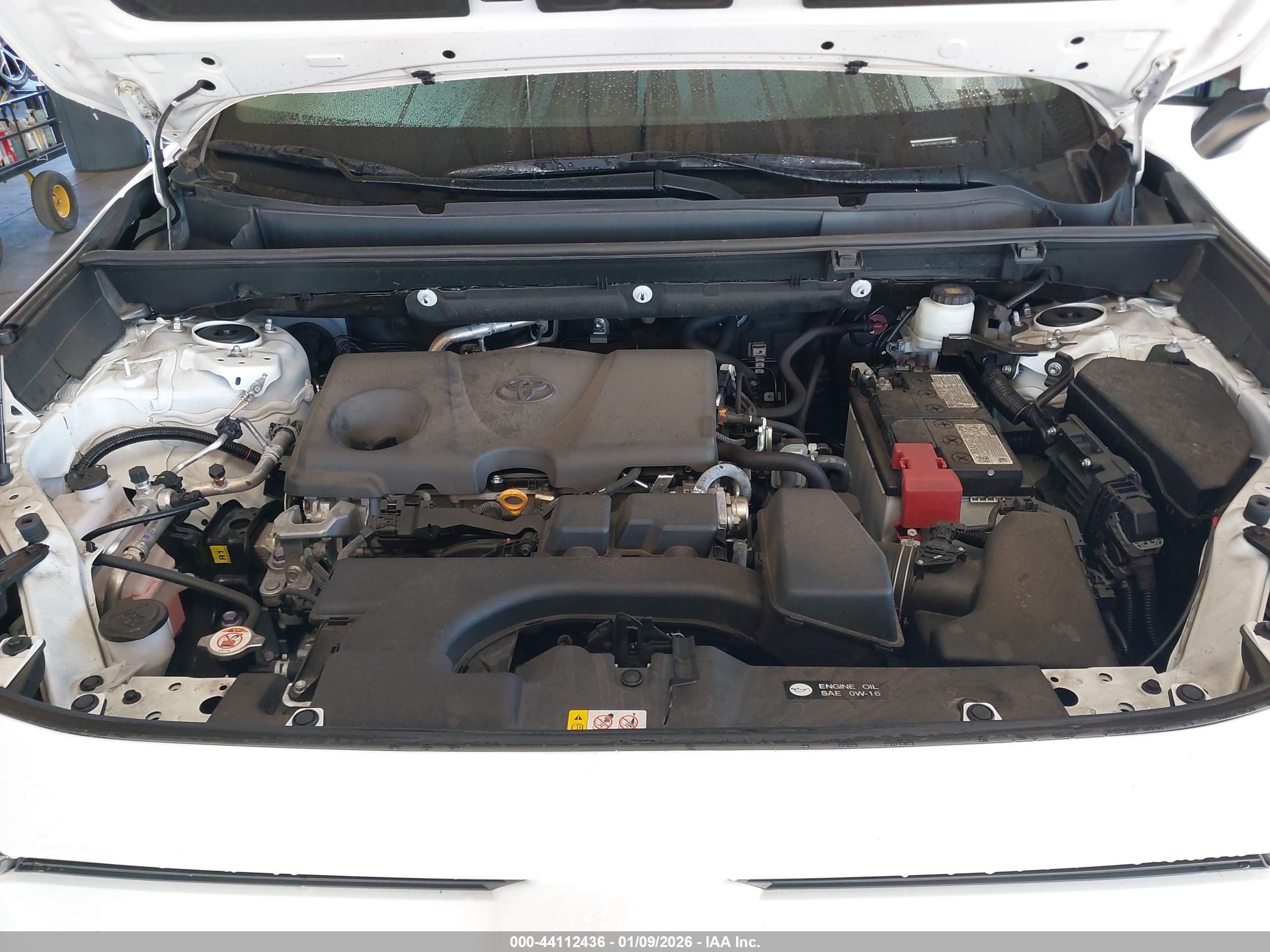 TOYOTA RAV4 image 10