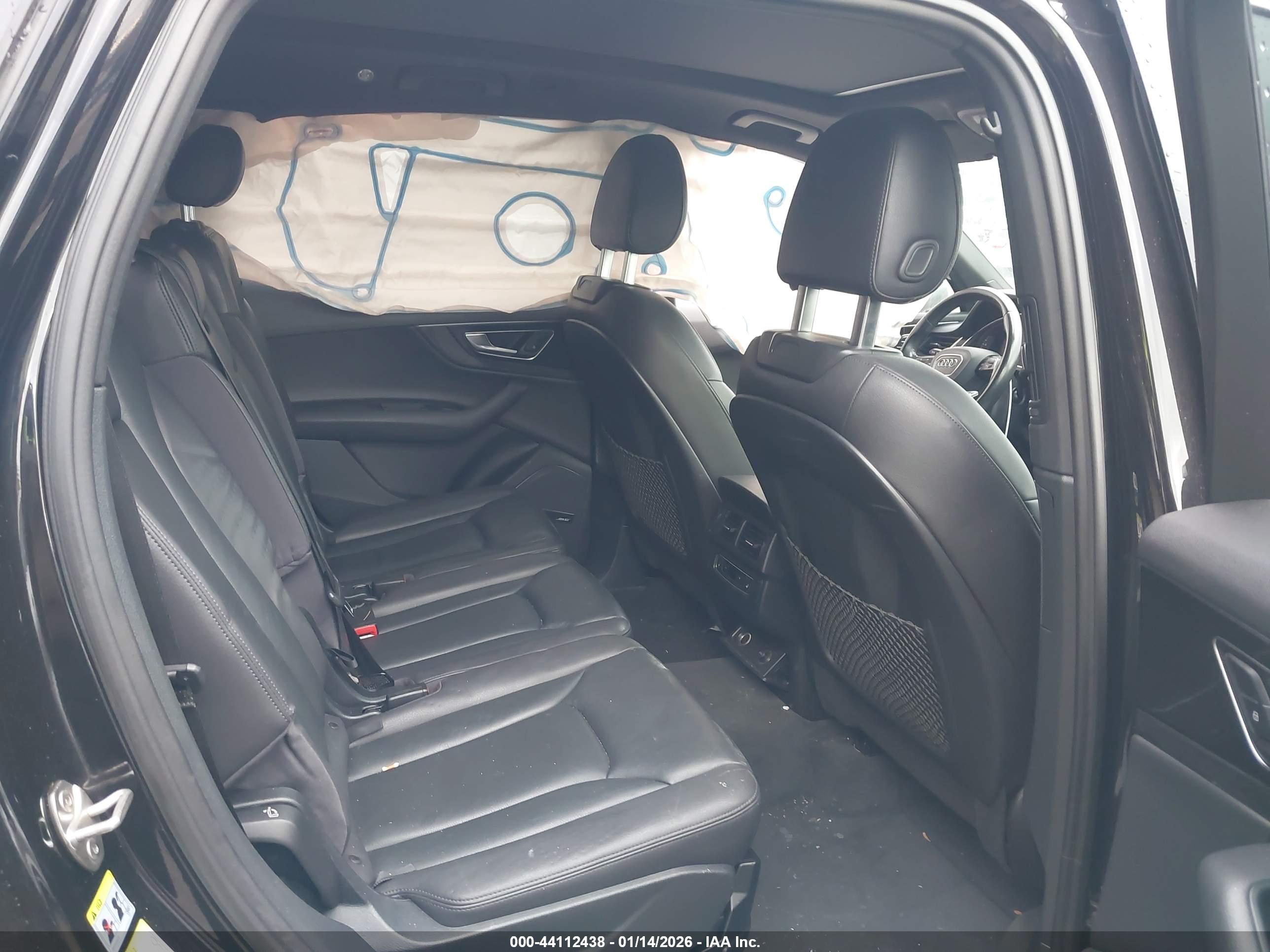 AUDI Q7 image 8