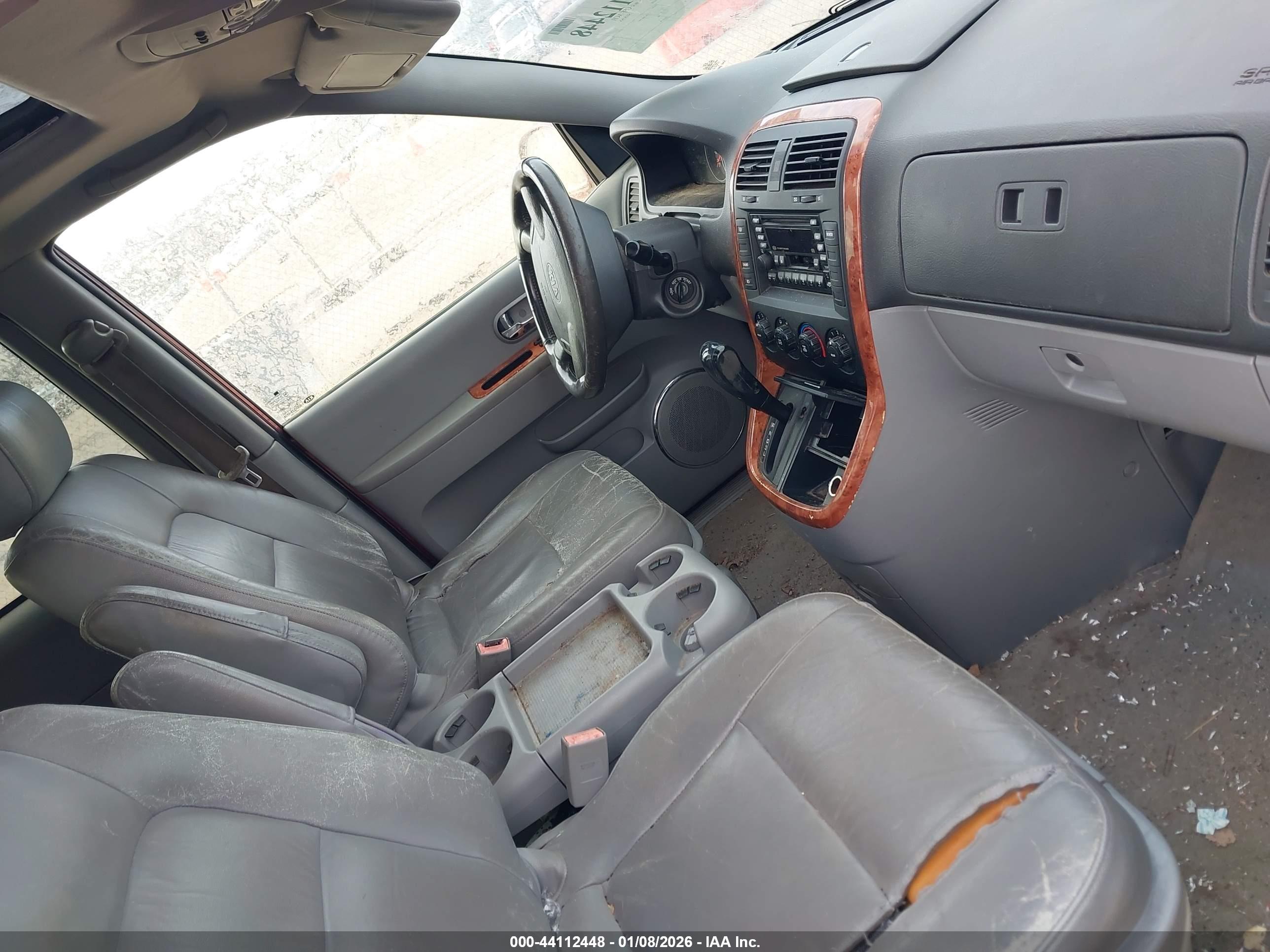KIA SEDONA image 5