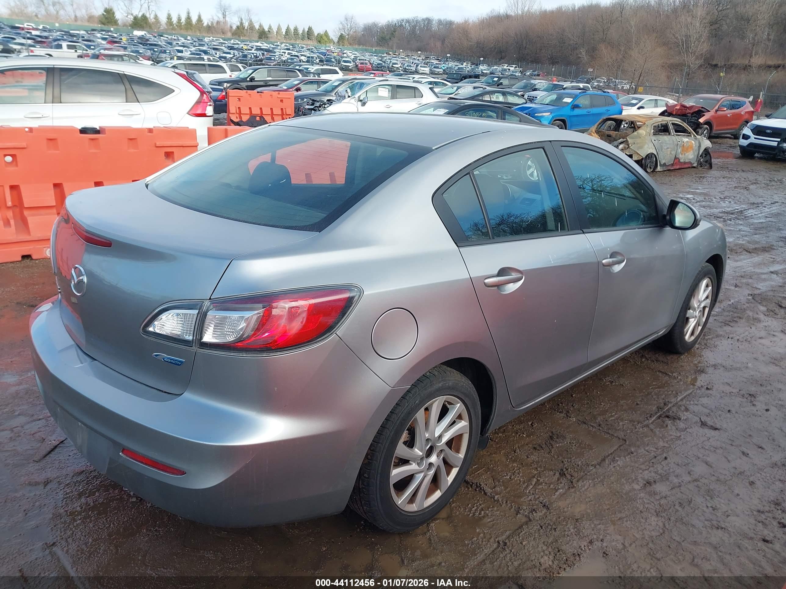 MAZDA MAZDA3 image 4