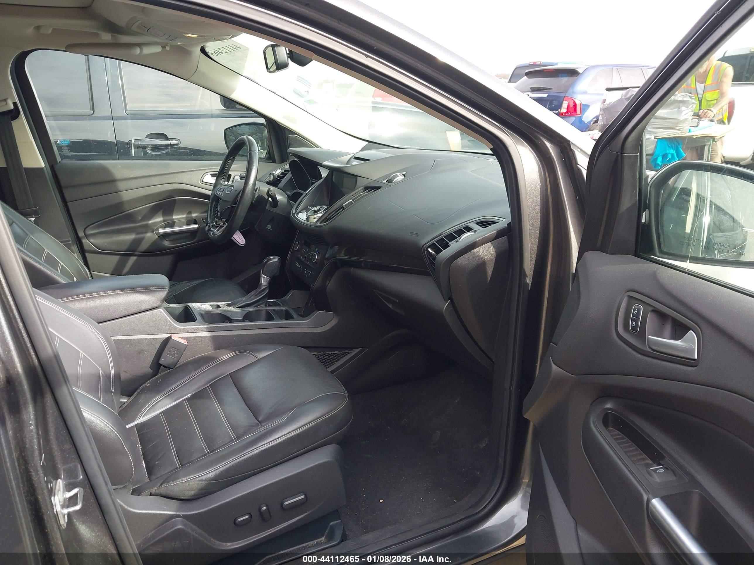 FORD ESCAPE image 5