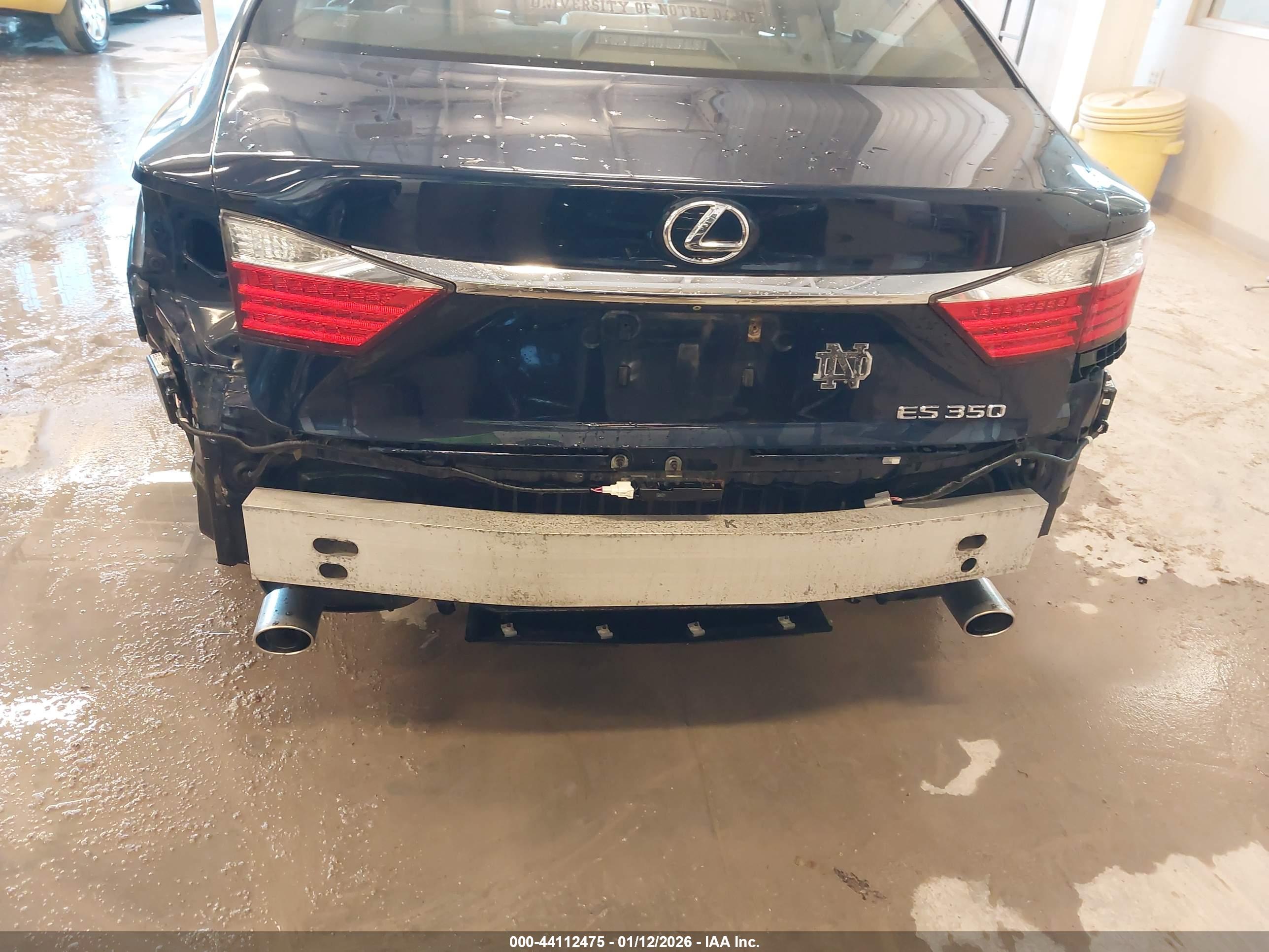 LEXUS ES image 6