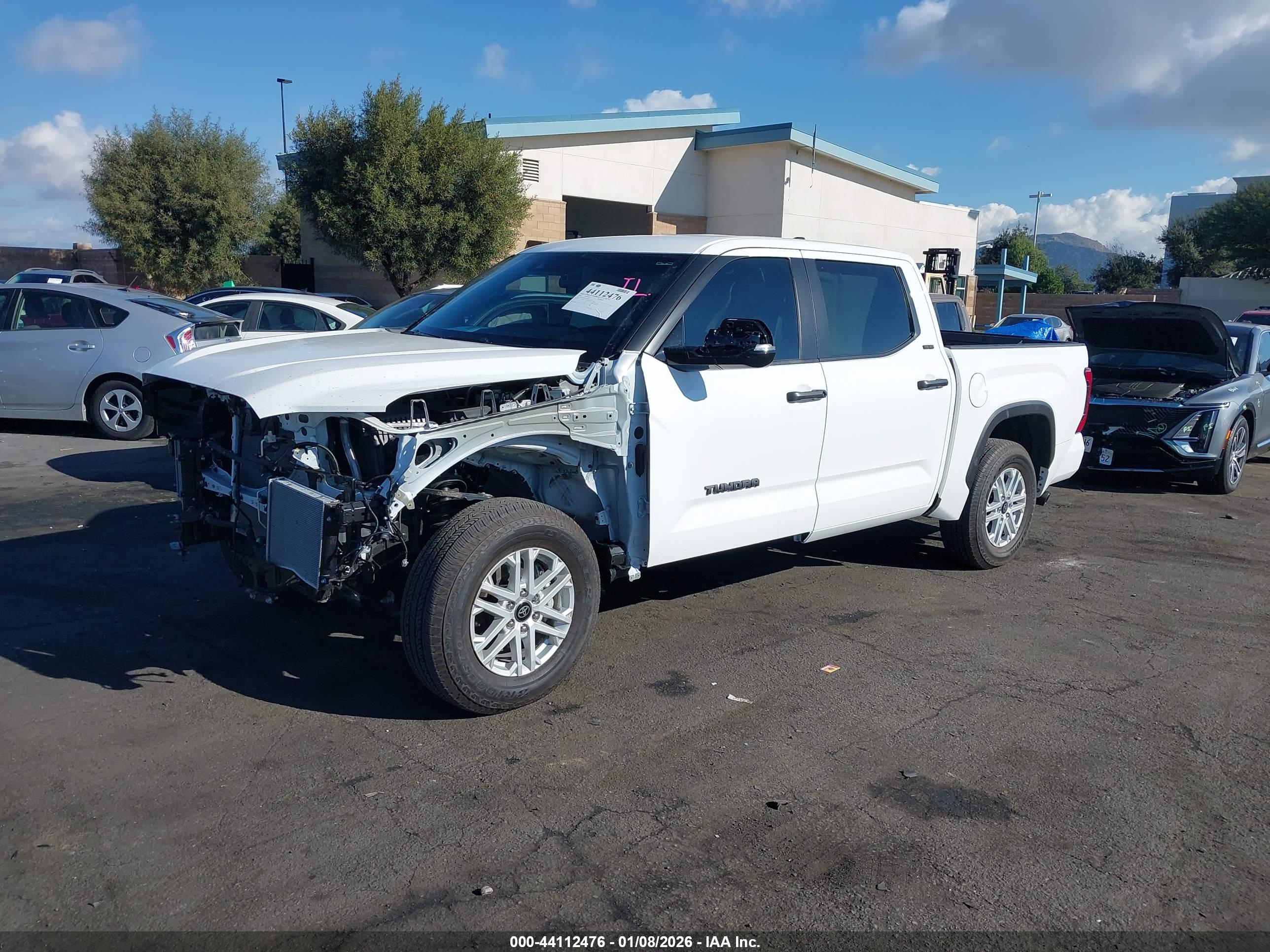 TOYOTA TUNDRA image 2