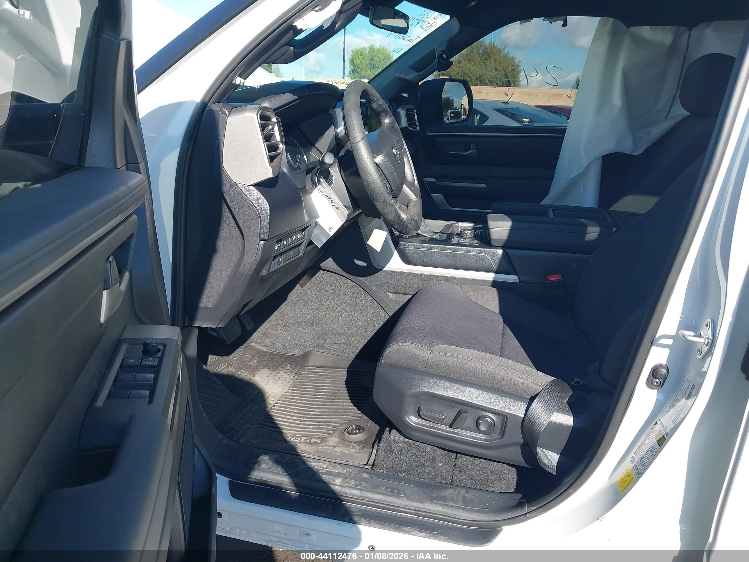TOYOTA TUNDRA image 5