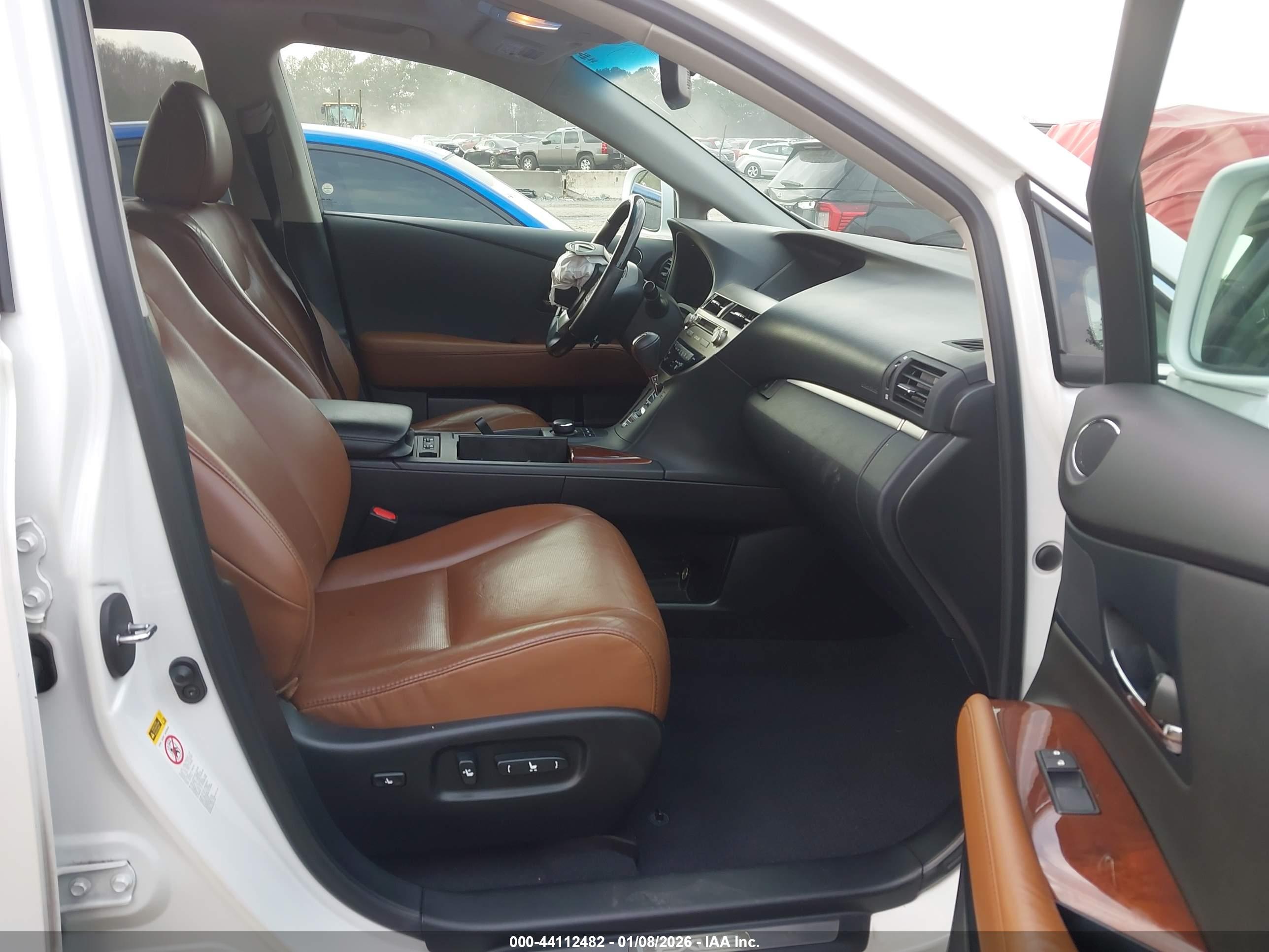 LEXUS RX image 5