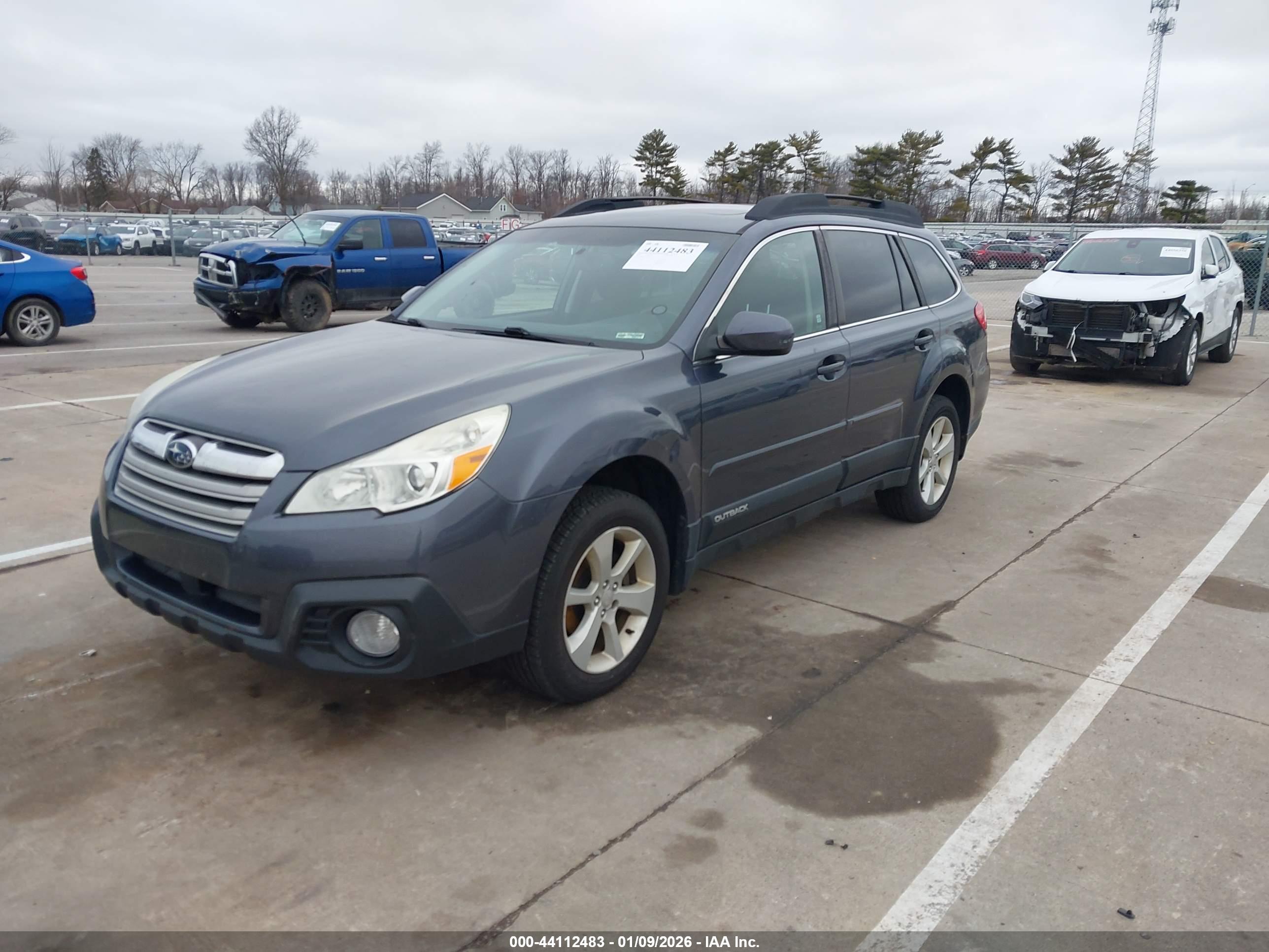 SUBARU OUTBACK image 2