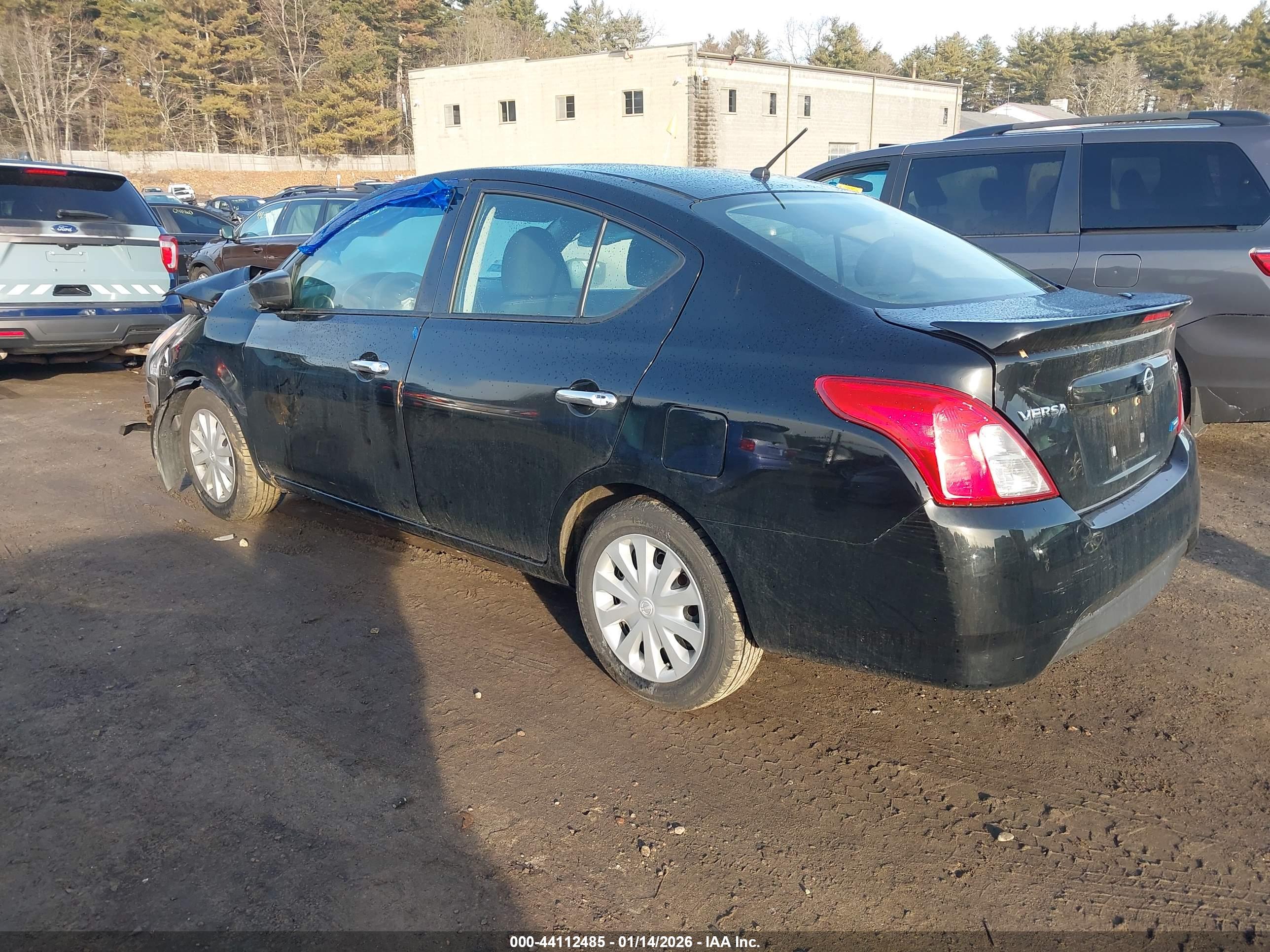 NISSAN VERSA image 3